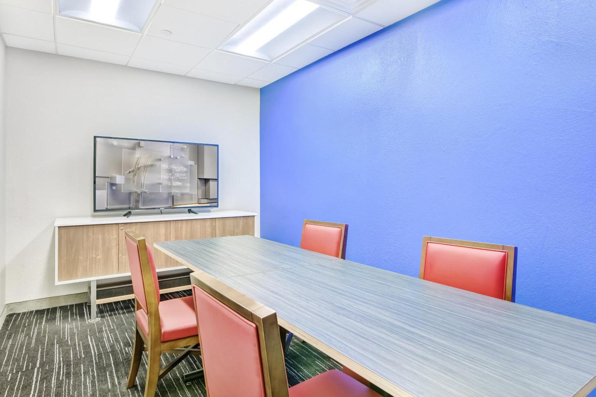 Holiday Inn Express & Suites Longview North by IHG photo 85