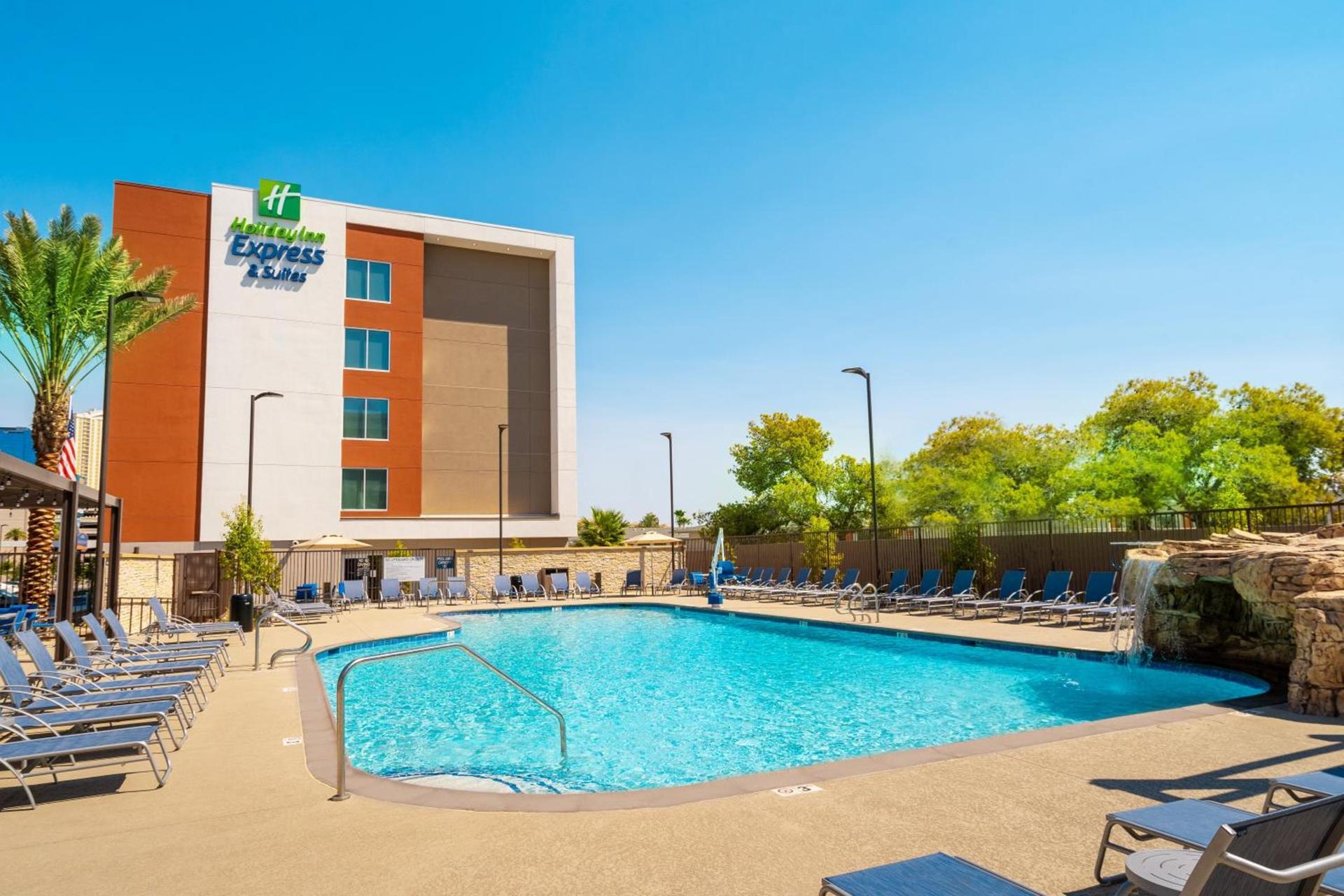 Holiday Inn Express & Suites - Las Vegas - E Tropicana by IHG photo 14