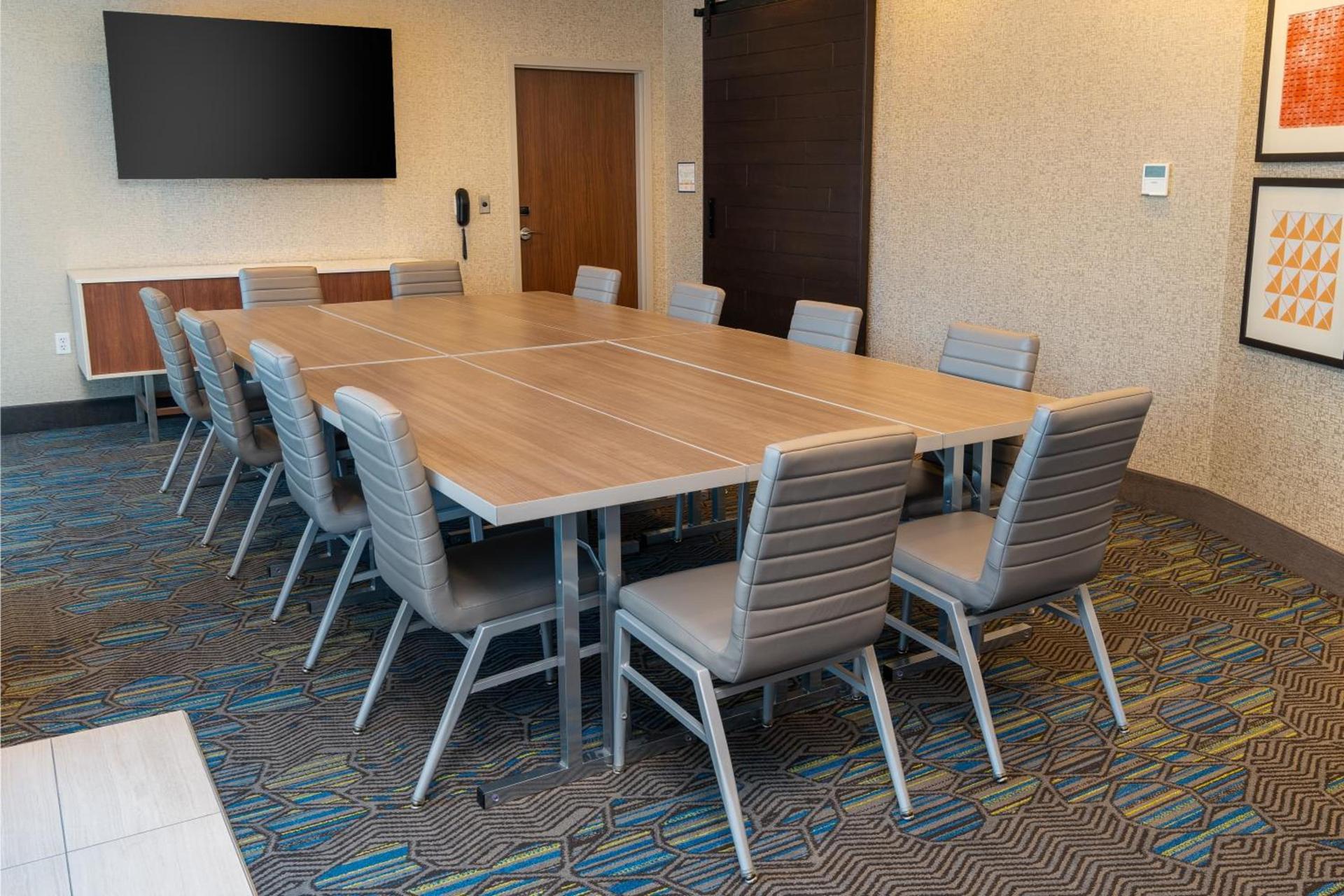 Holiday Inn Express & Suites - Las Vegas - E Tropicana by IHG photo 39