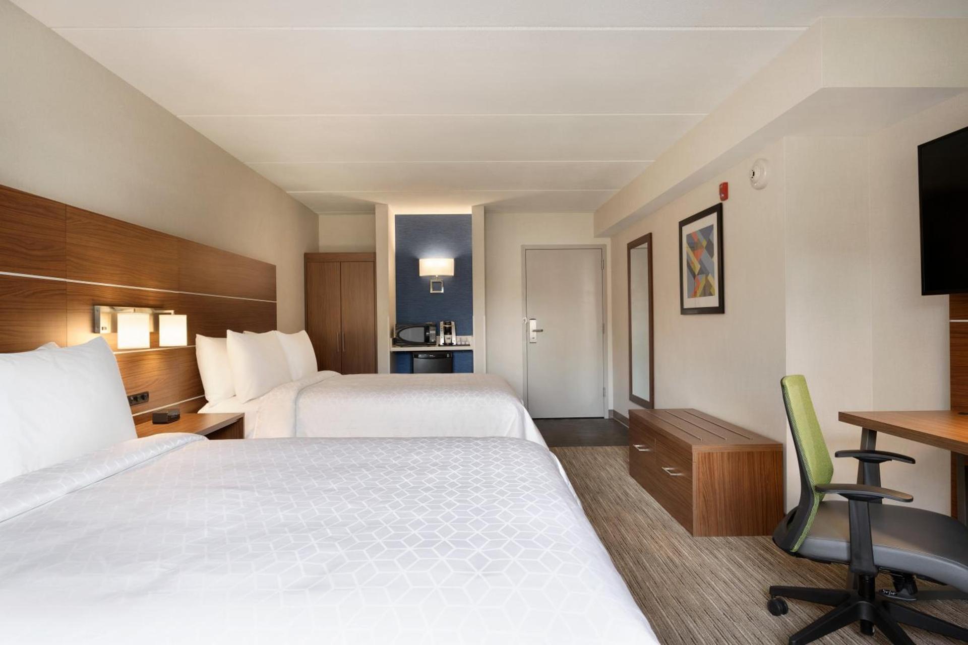 Holiday Inn Express Plattsburgh by IHG photo 67
