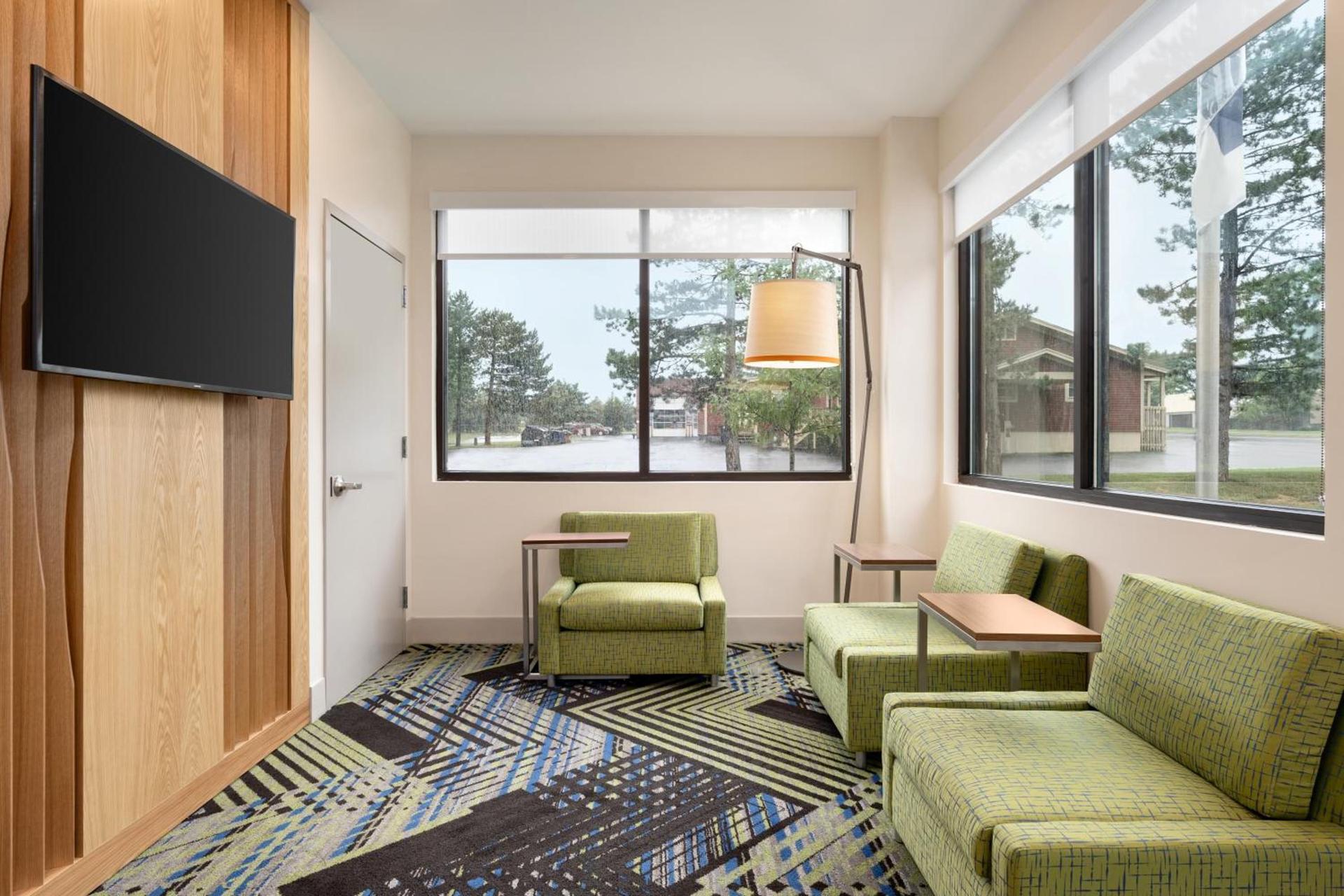 Holiday Inn Express Plattsburgh by IHG photo 50