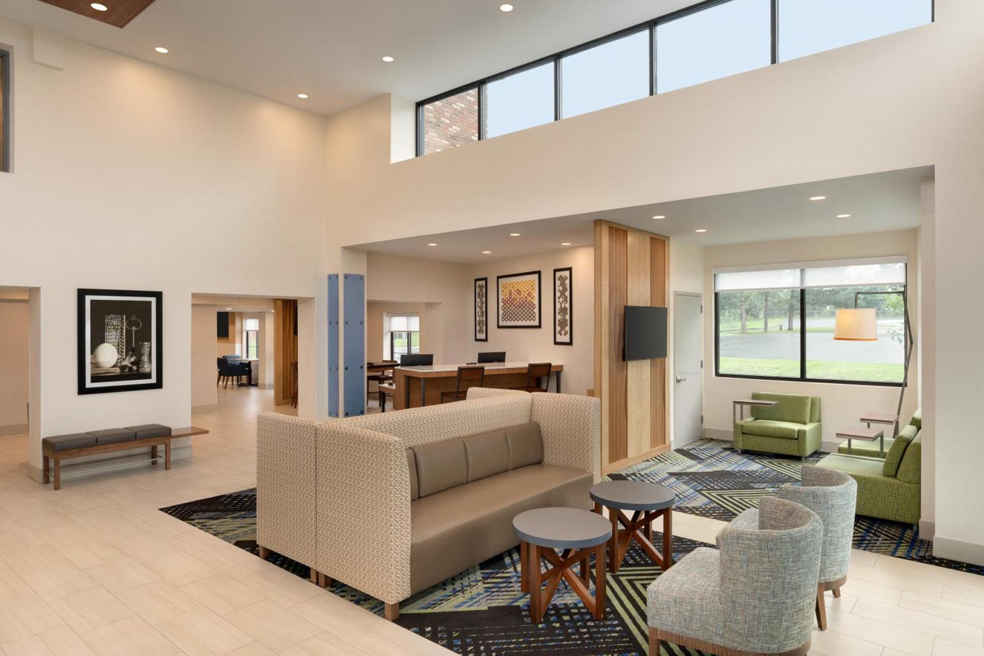 Holiday Inn Express Plattsburgh by IHG photo 39