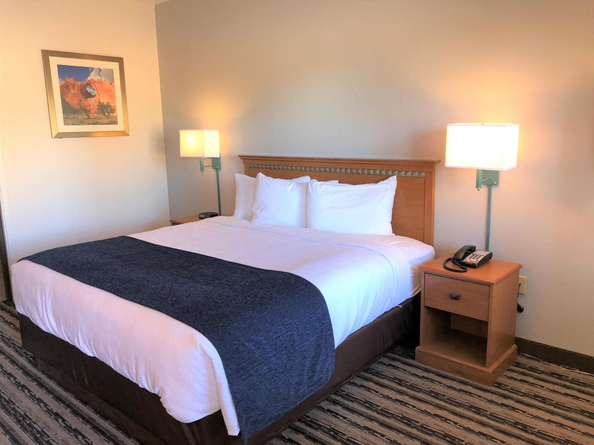 NavajoLand Inn photo 8