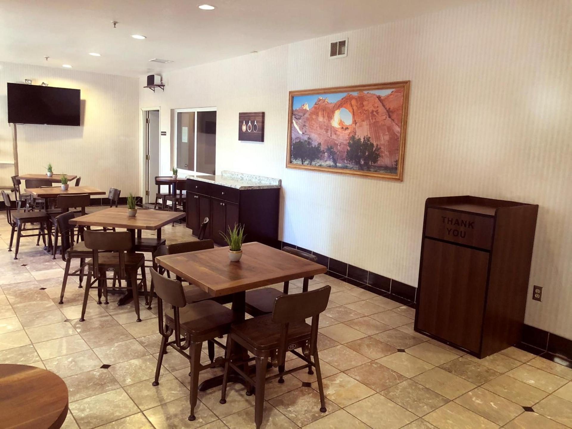 NavajoLand Inn photo 16