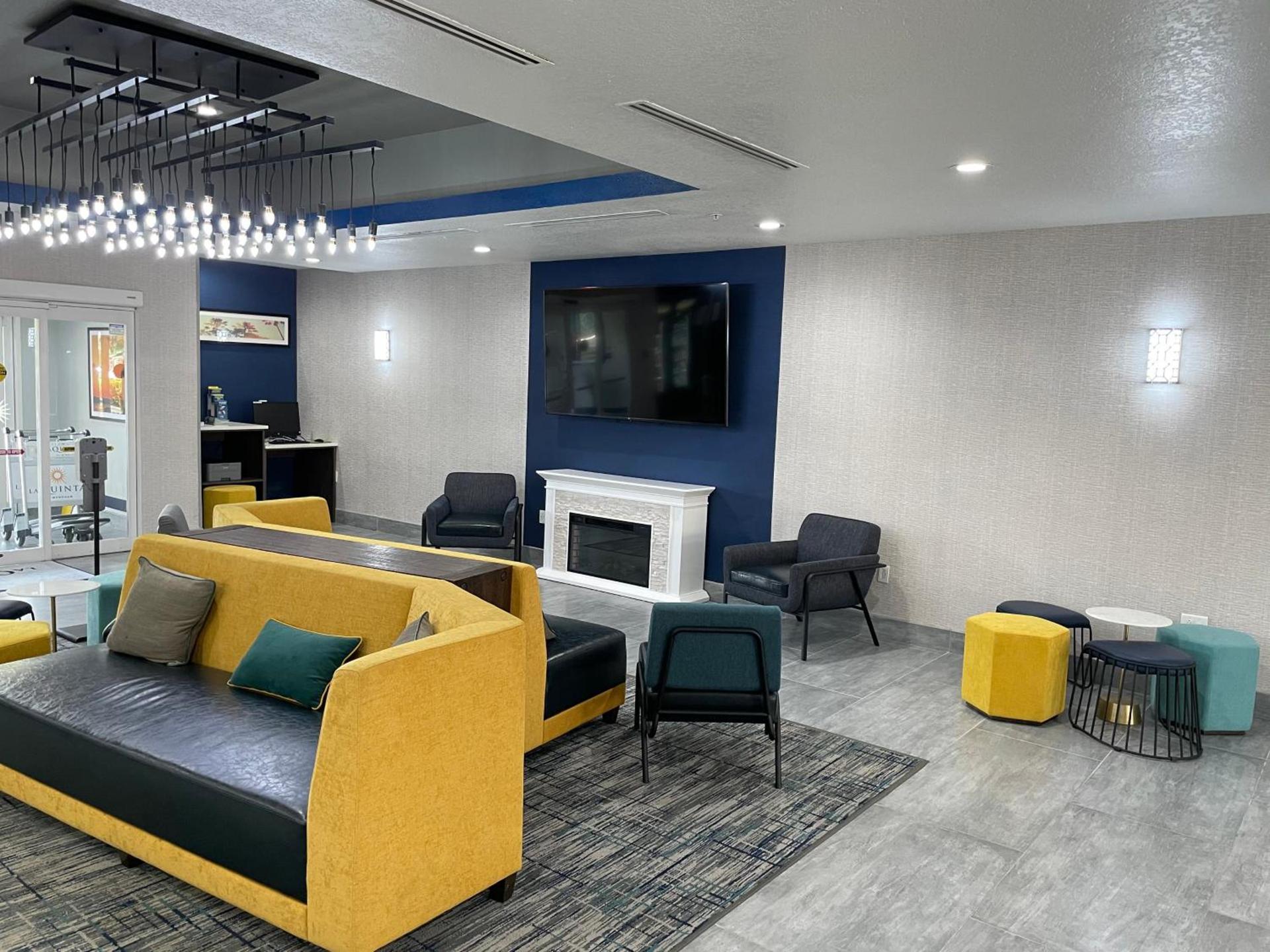 La Quinta by Wyndham Tampa Central photo 17