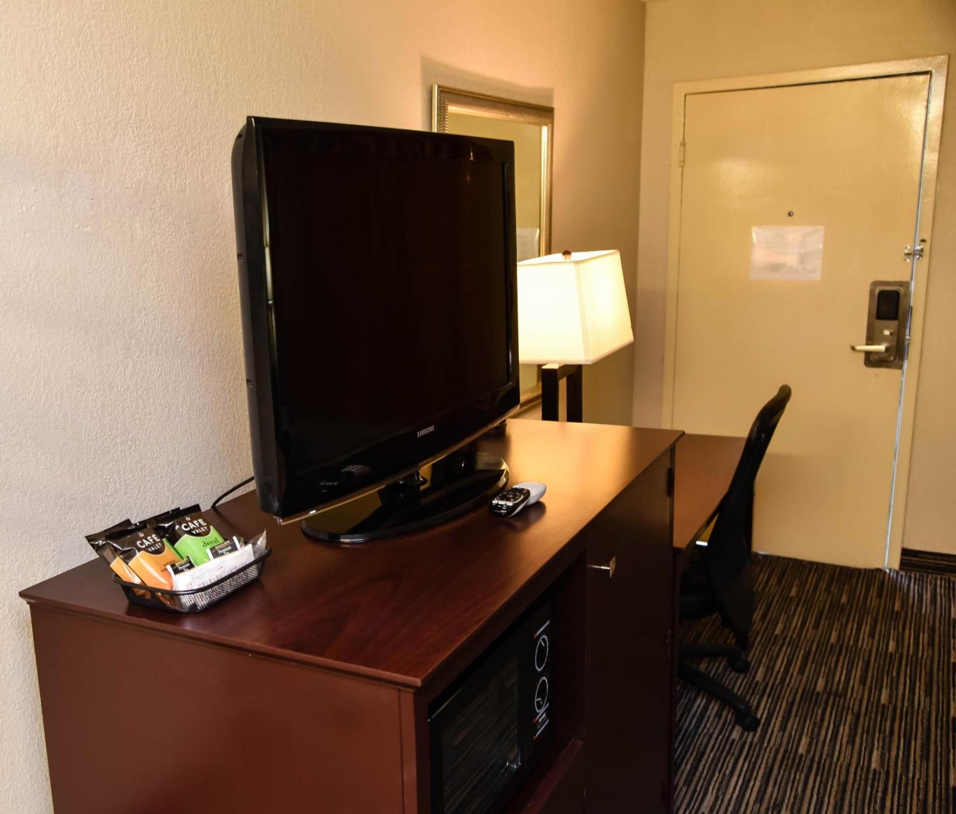 Park Inn by Radisson, Columbus State University Area photo 30