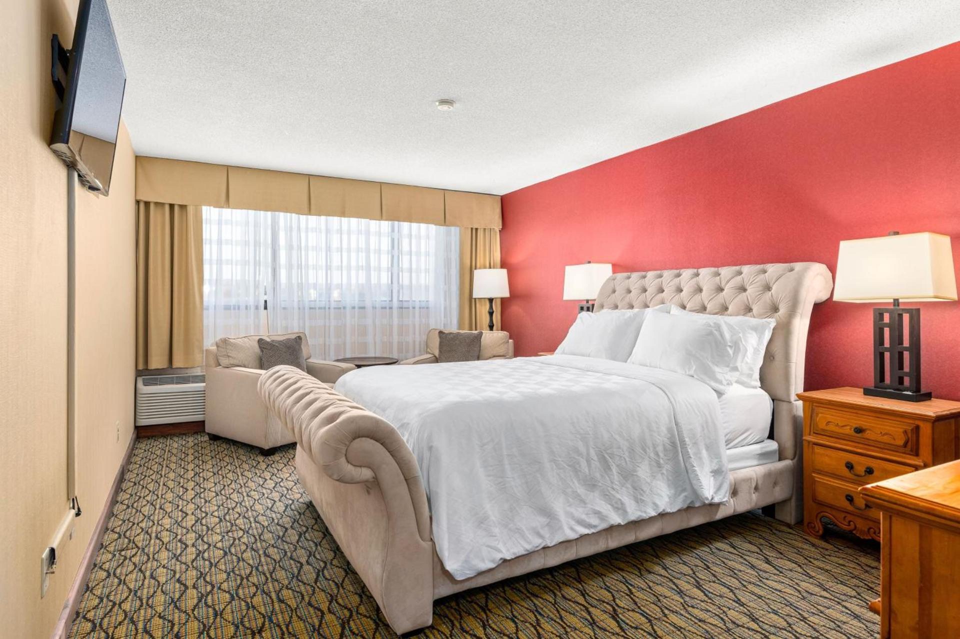 Holiday Inn Johnson City by IHG photo 11