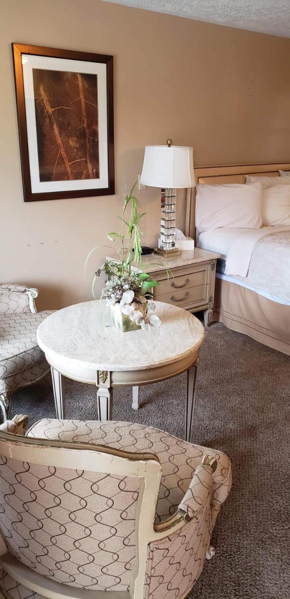 Deer Creek Motel photo 14