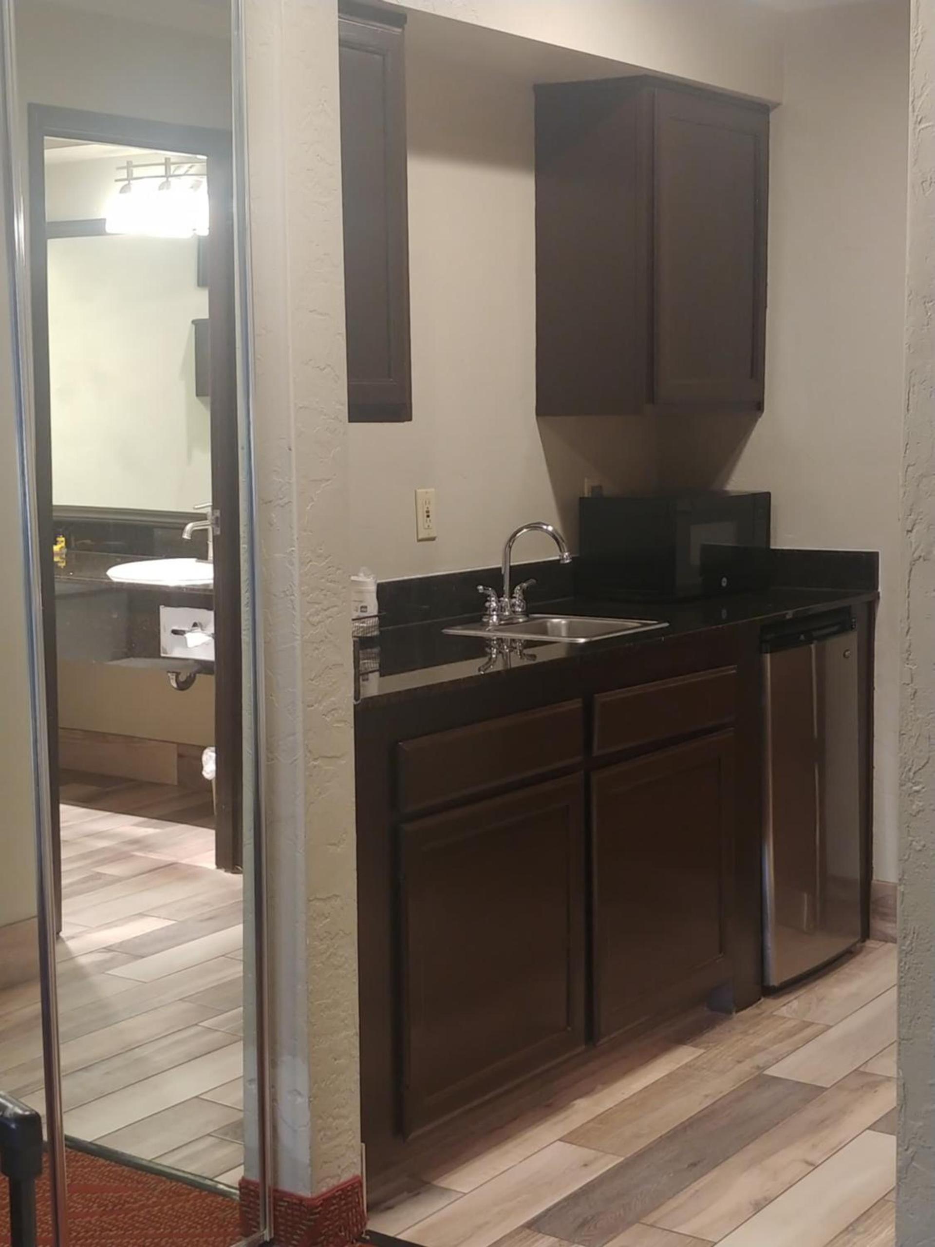 Best Western Plus Parkway Inn photo 53