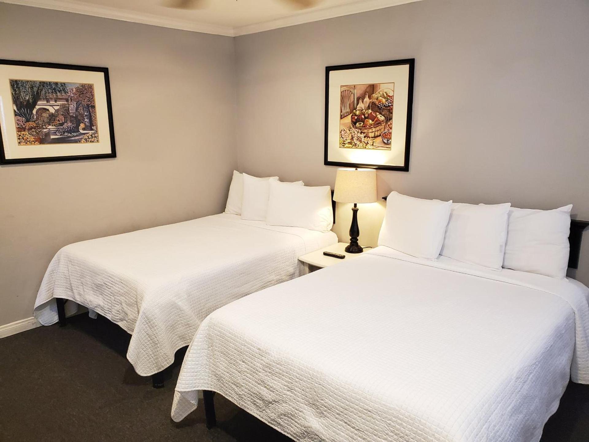 Coronado Inn photo 36