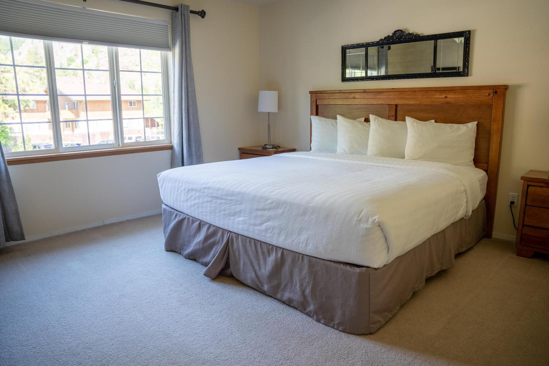 Blue Elk Inn photo 71