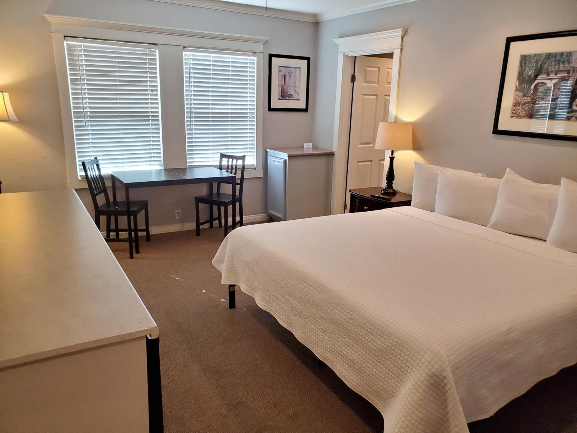 Coronado Inn photo 3