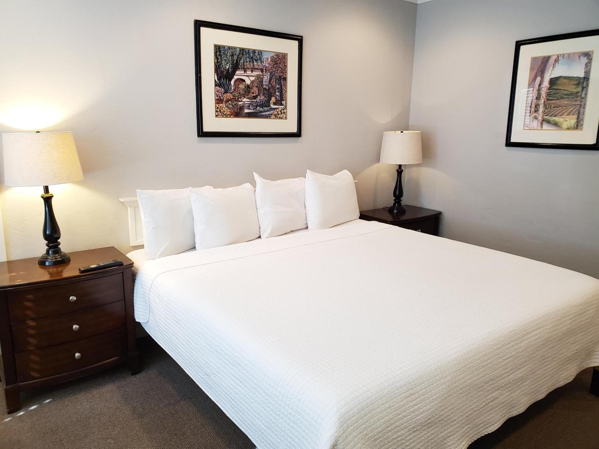 Coronado Inn photo 2