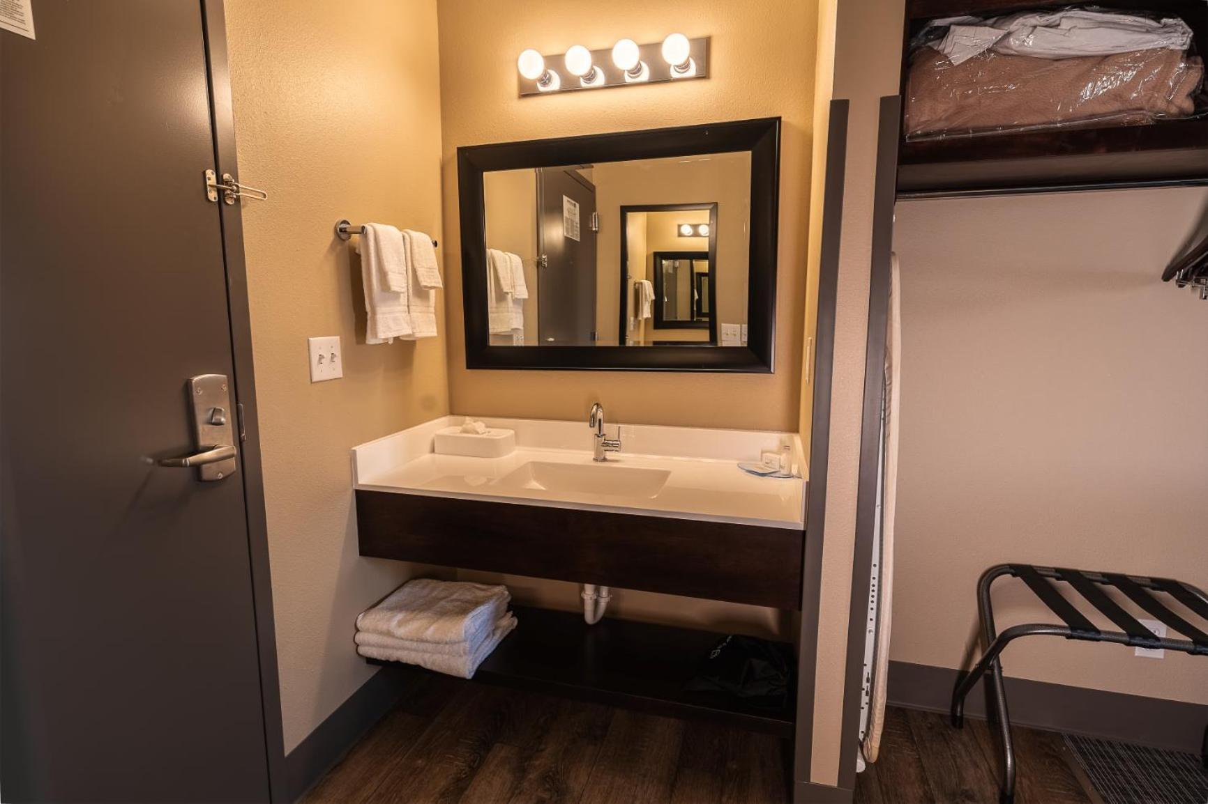 Cobblestone Inn & Suites - Trenton photo 30