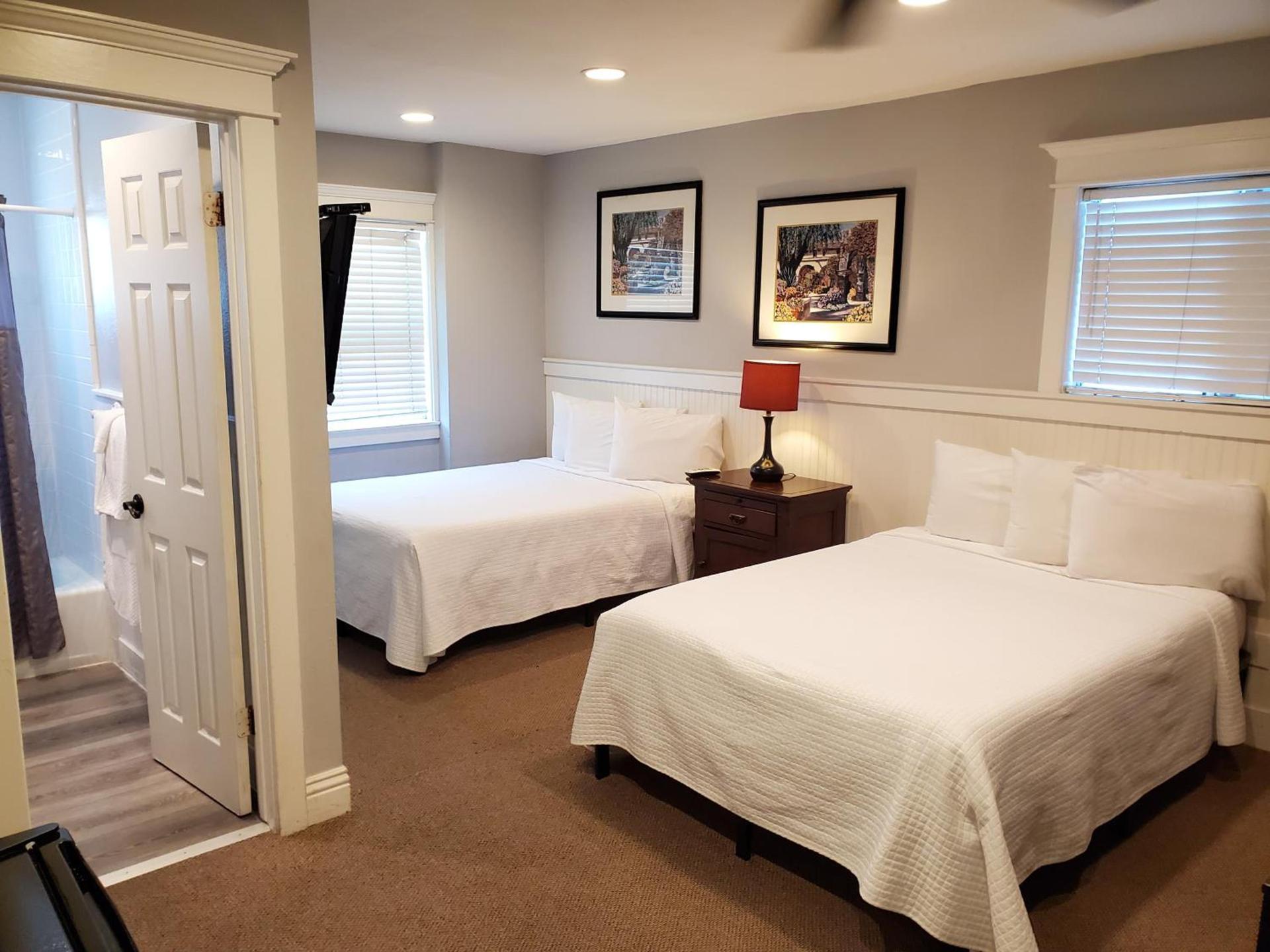 Coronado Island Inn photo 5
