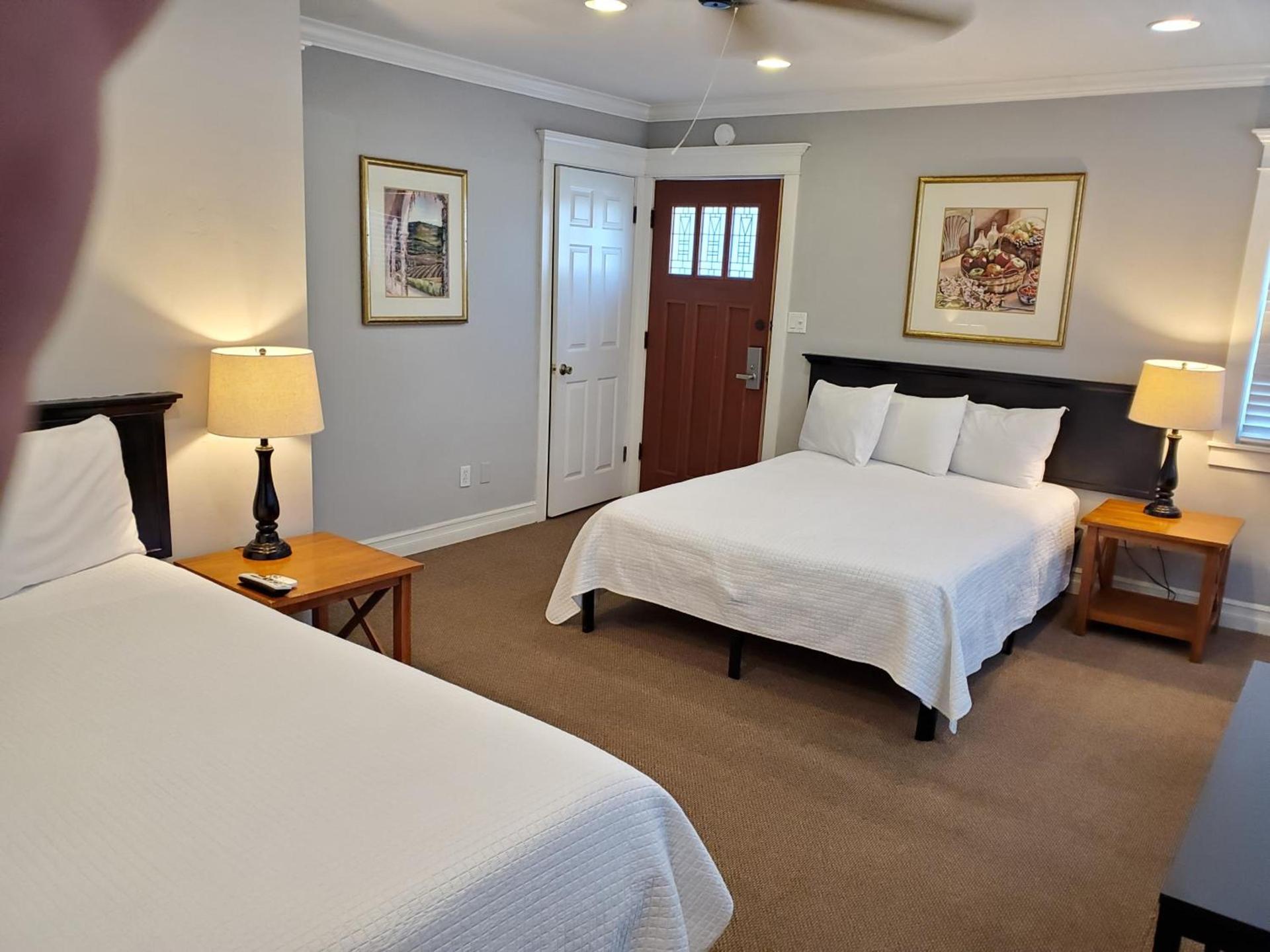 Coronado Island Inn photo 7