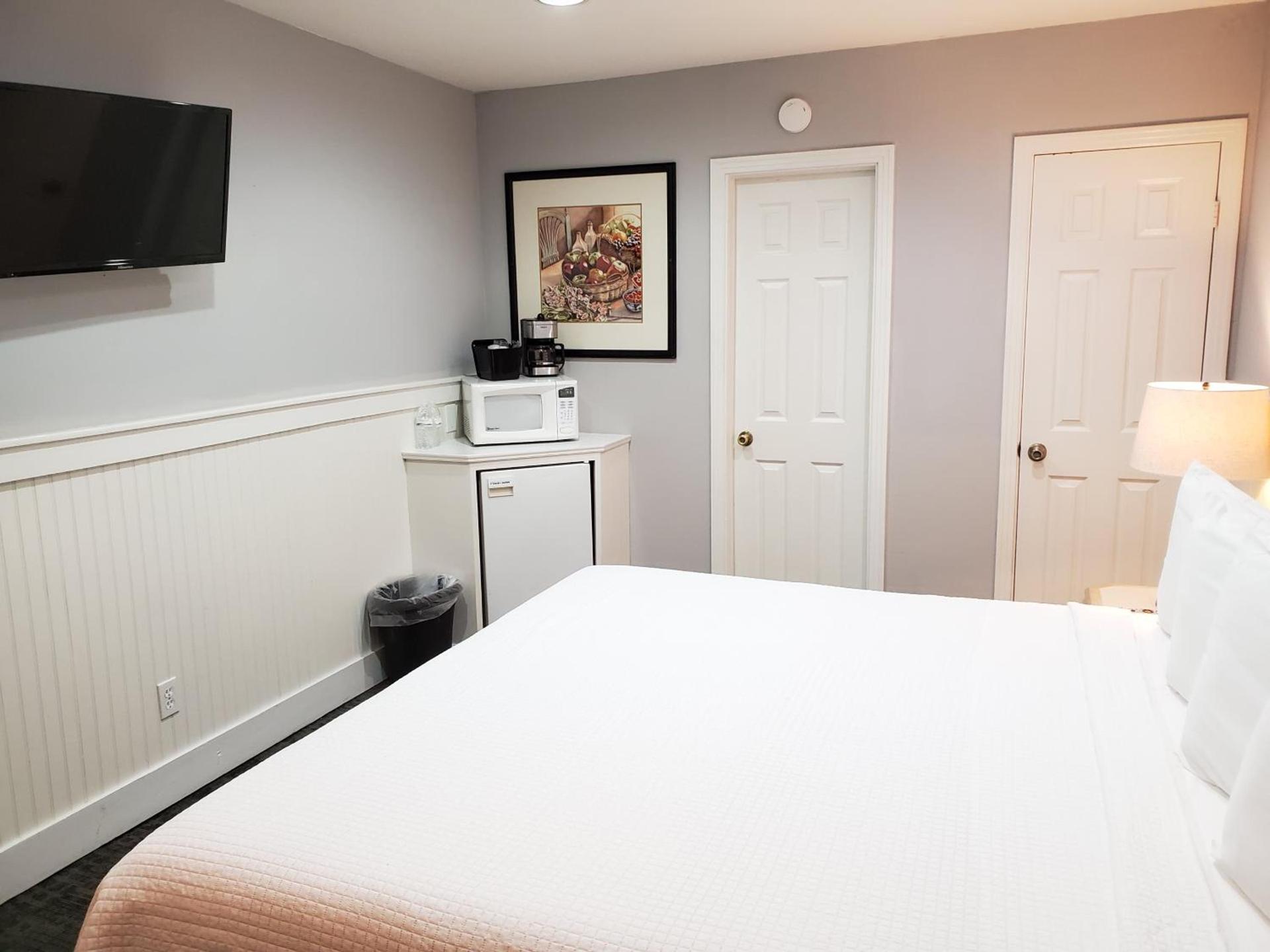 Coronado Island Inn photo 8