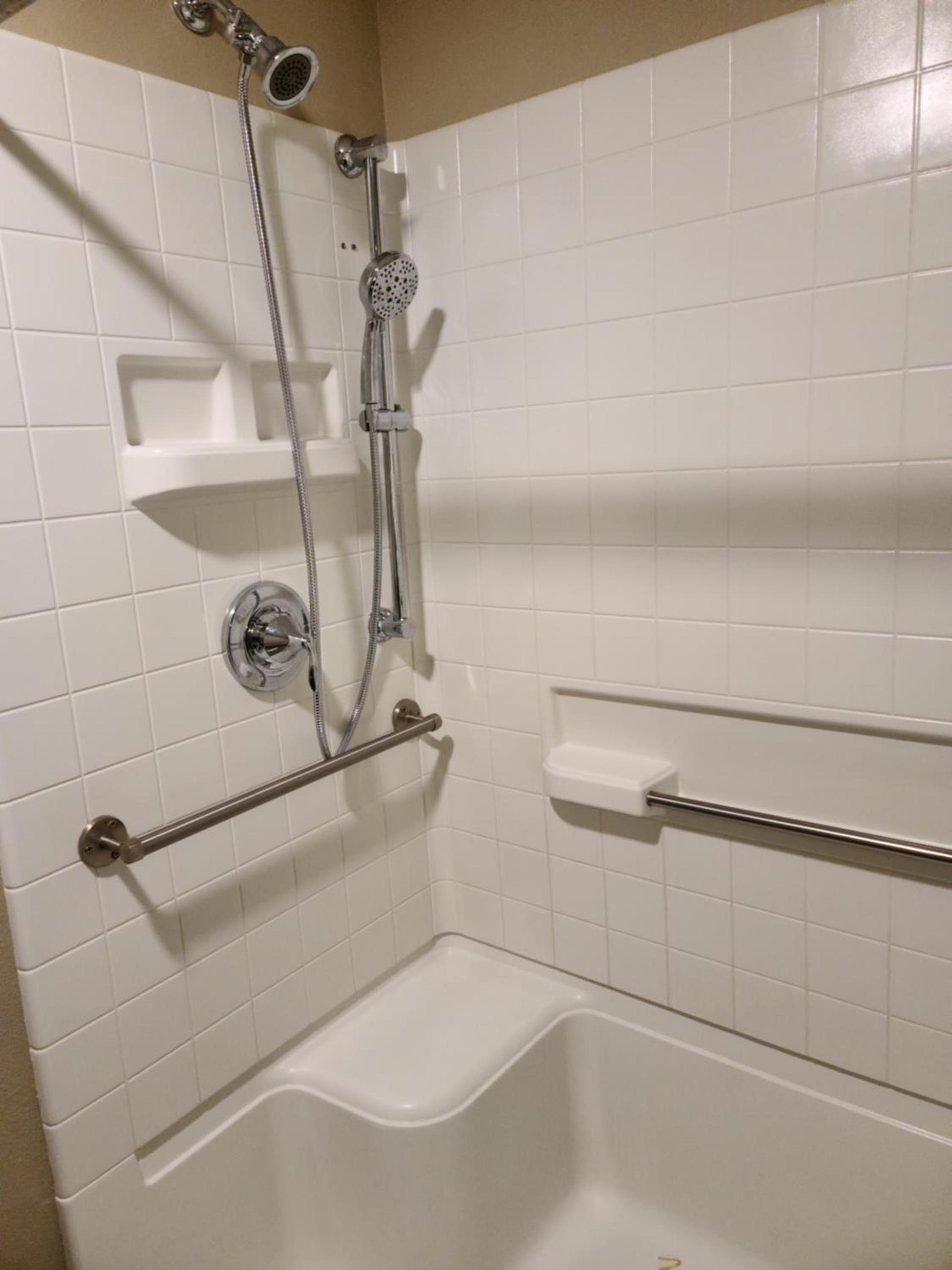 Cobblestone Inn & Suites - Trenton photo 26