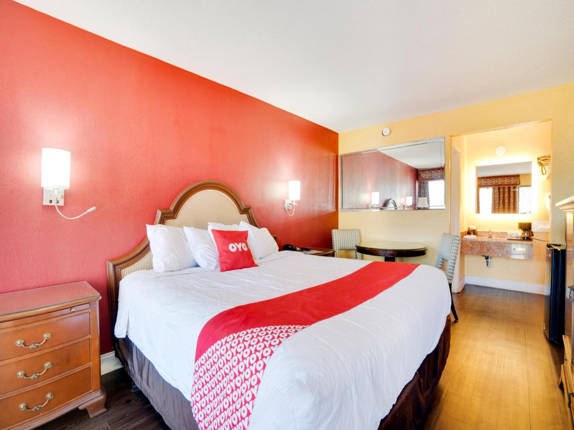OYO Hotel Wade/Fayetteville I-95 South photo 12