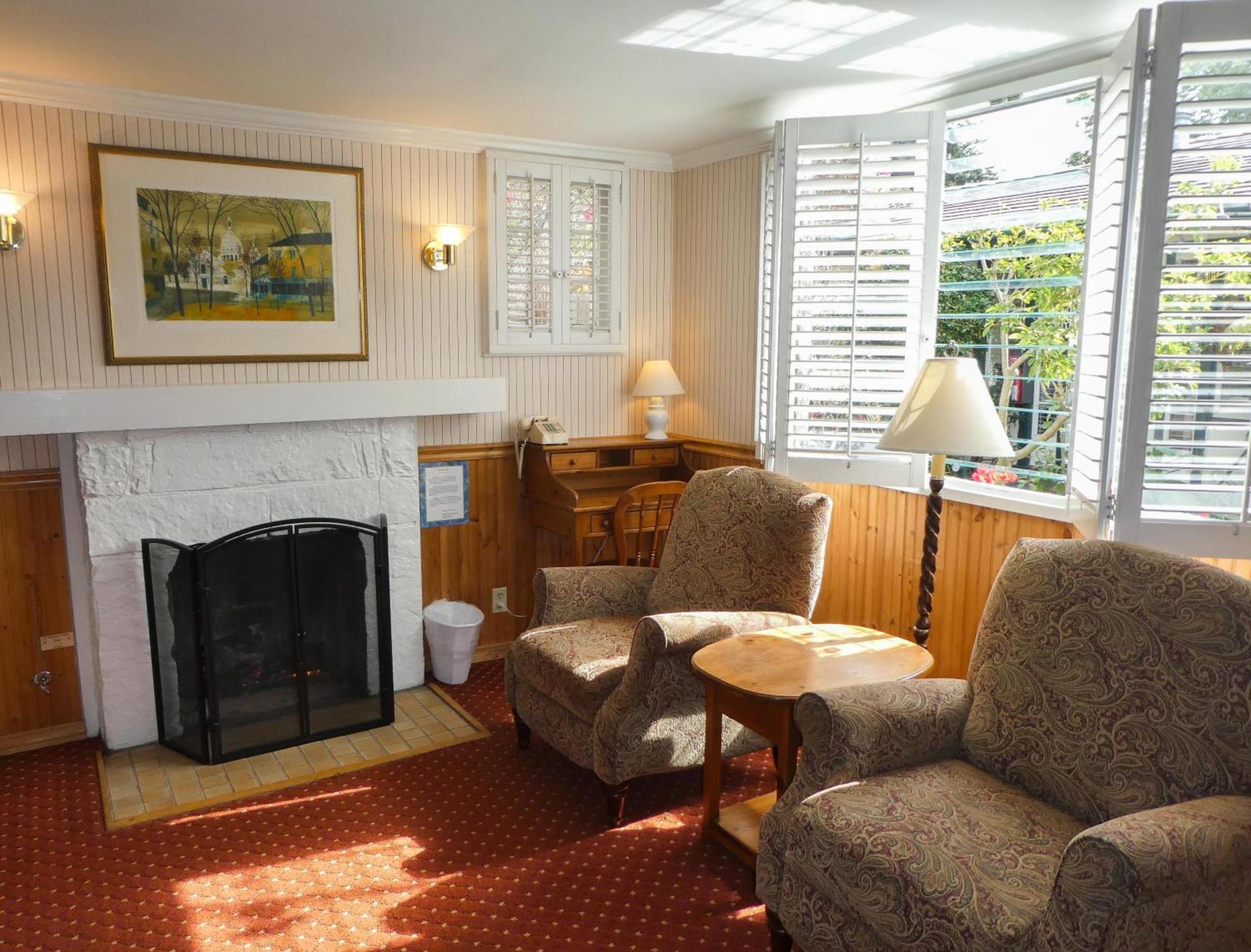 Carmel Fireplace Inn photo 15