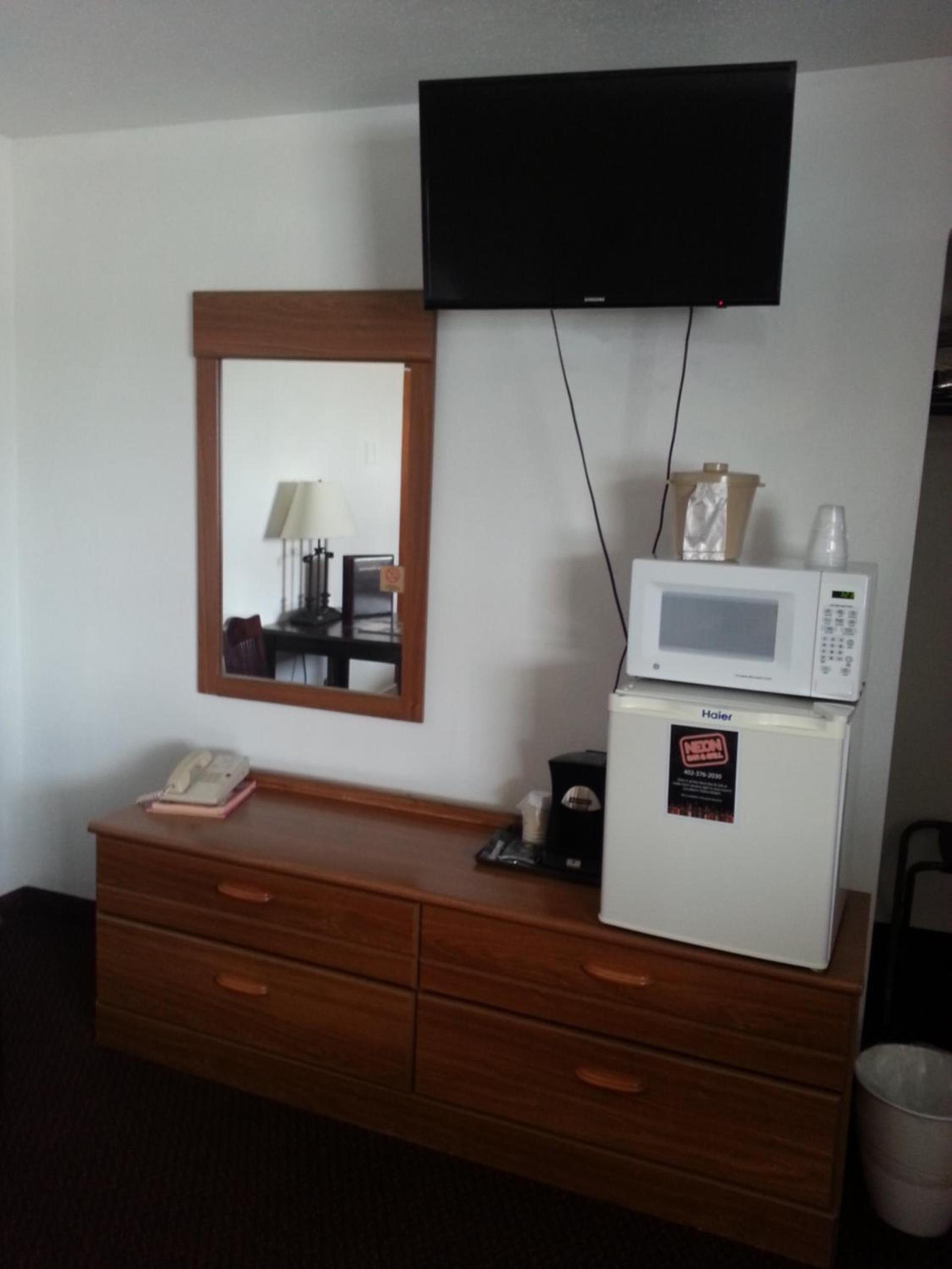 Raine Motel photo 22