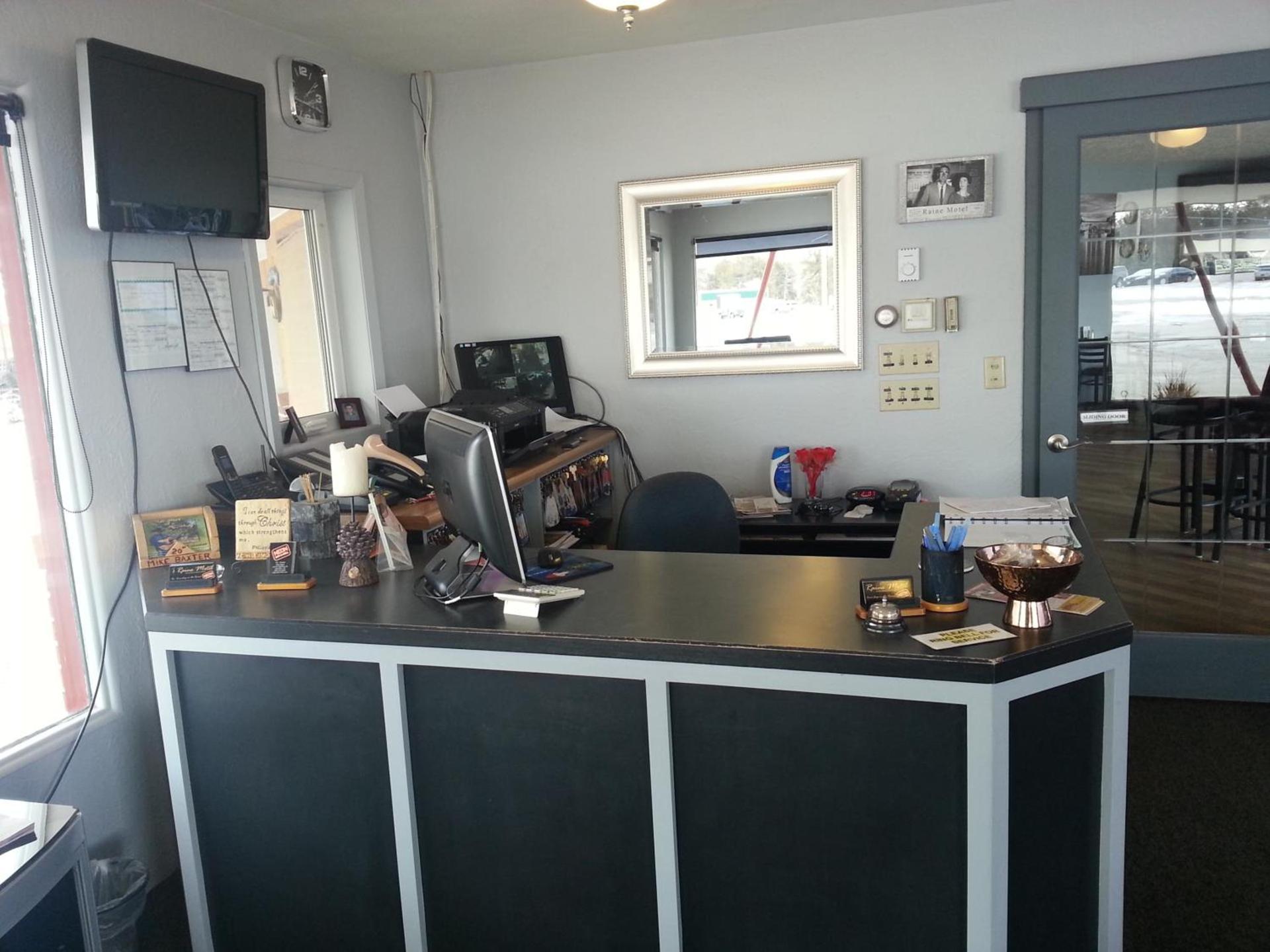 Raine Motel photo 32