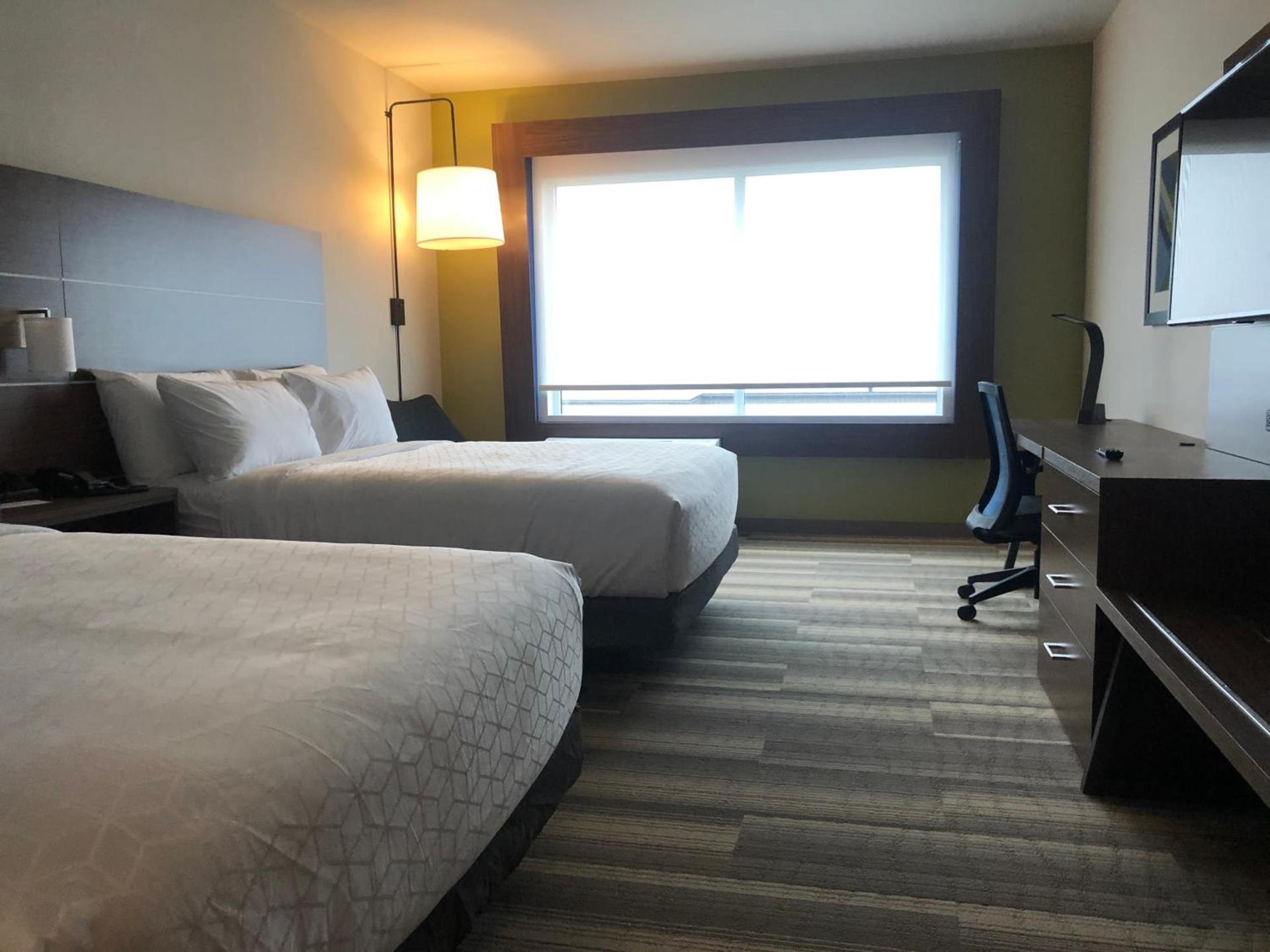 Holiday Inn Express & Suites - Madison West - Middleton by IHG photo 13