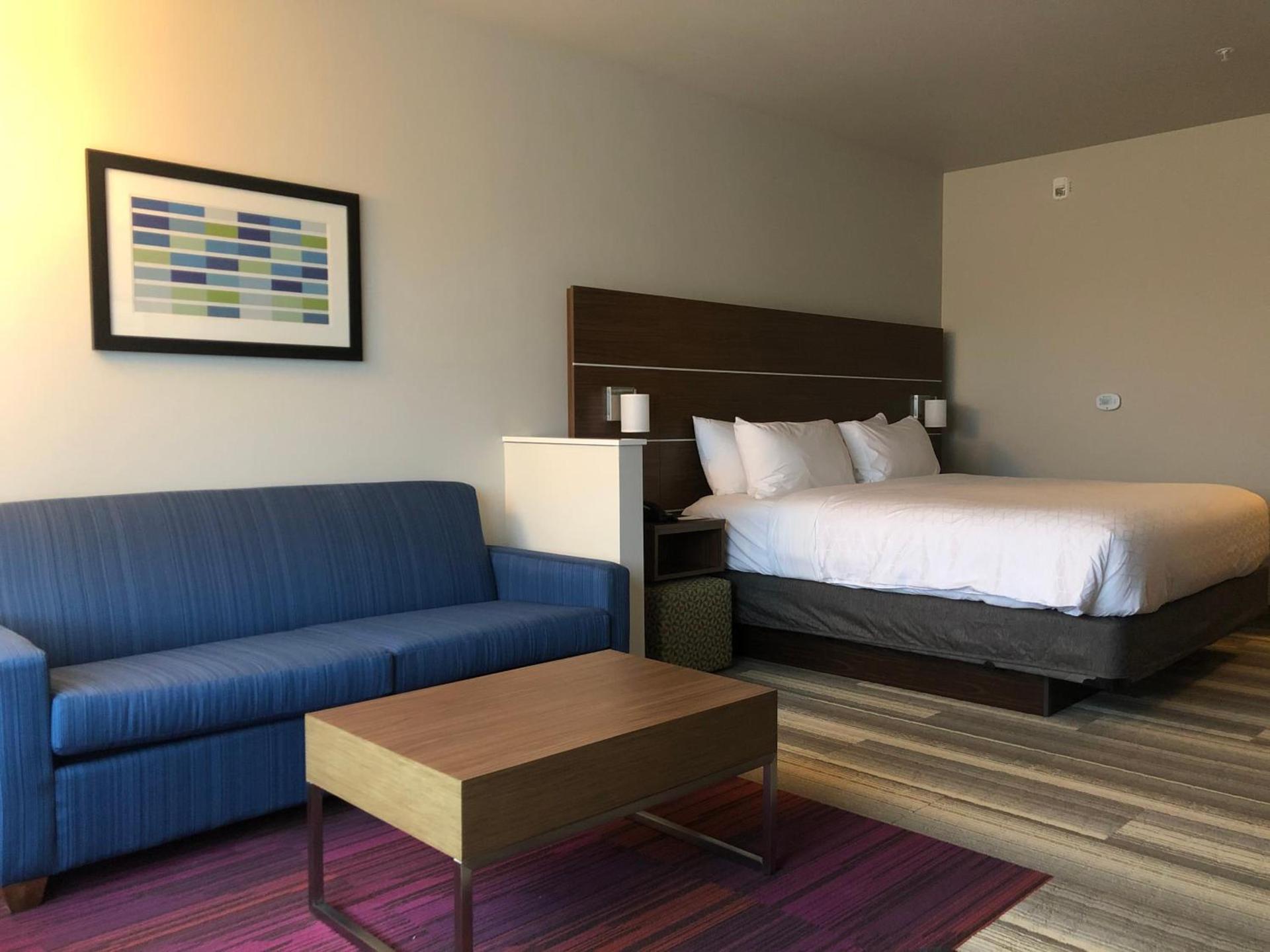 Holiday Inn Express & Suites - Madison West - Middleton by IHG photo 24