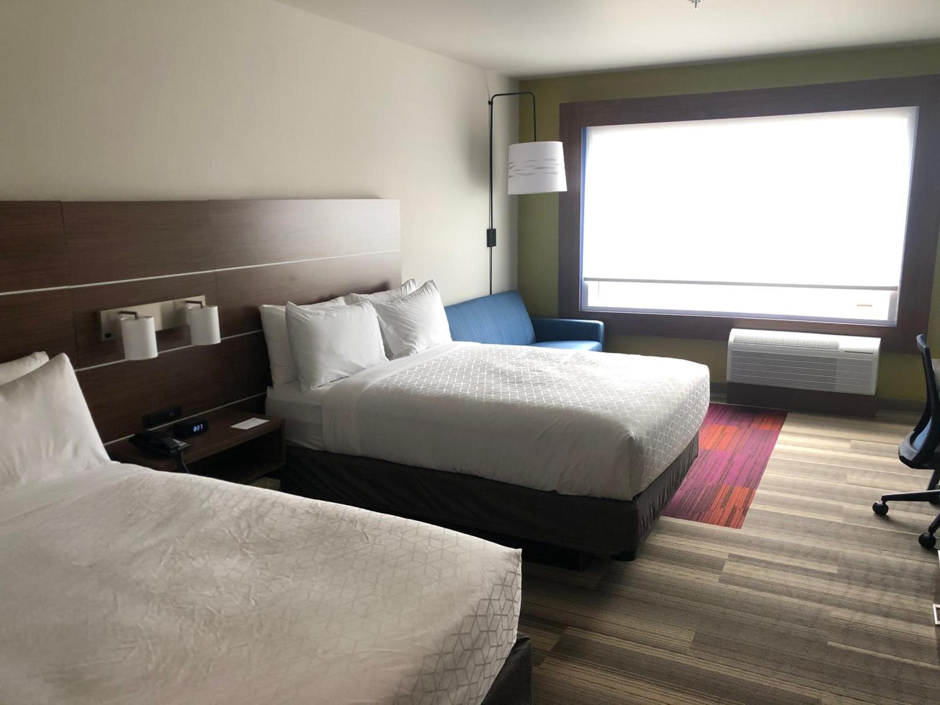 Holiday Inn Express & Suites - Madison West - Middleton by IHG photo 22