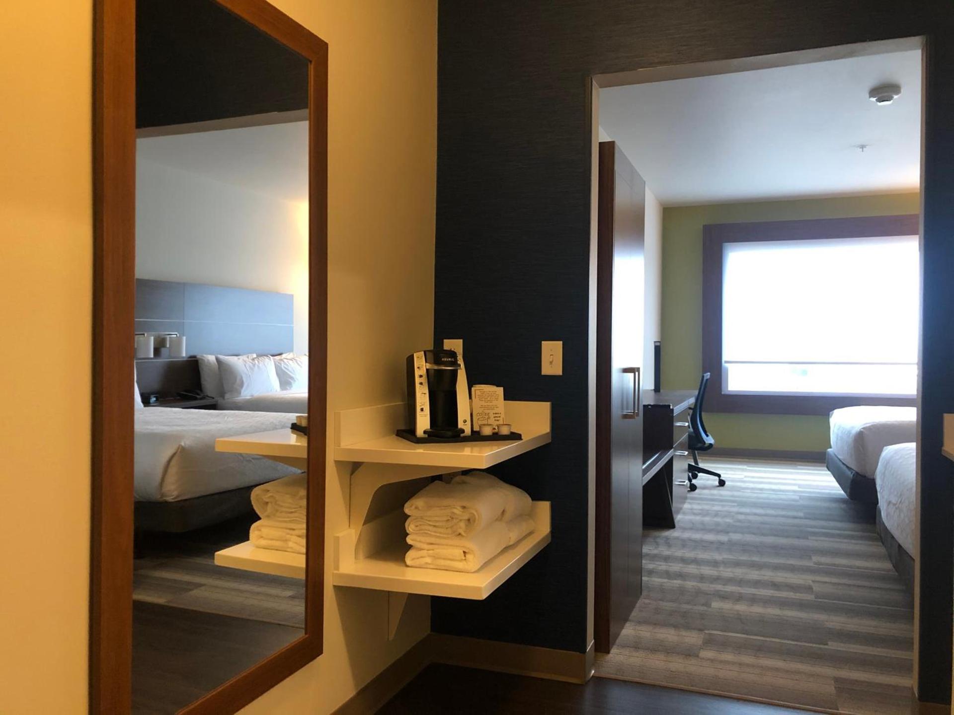 Holiday Inn Express & Suites - Madison West - Middleton by IHG photo 23