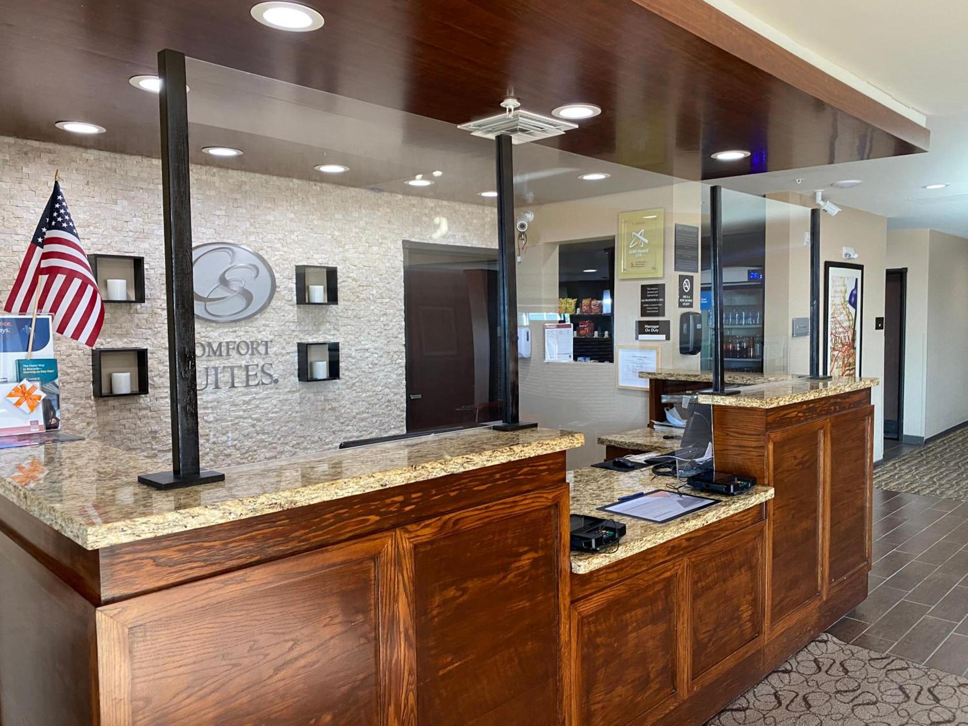 Comfort Suites West Omaha photo 14
