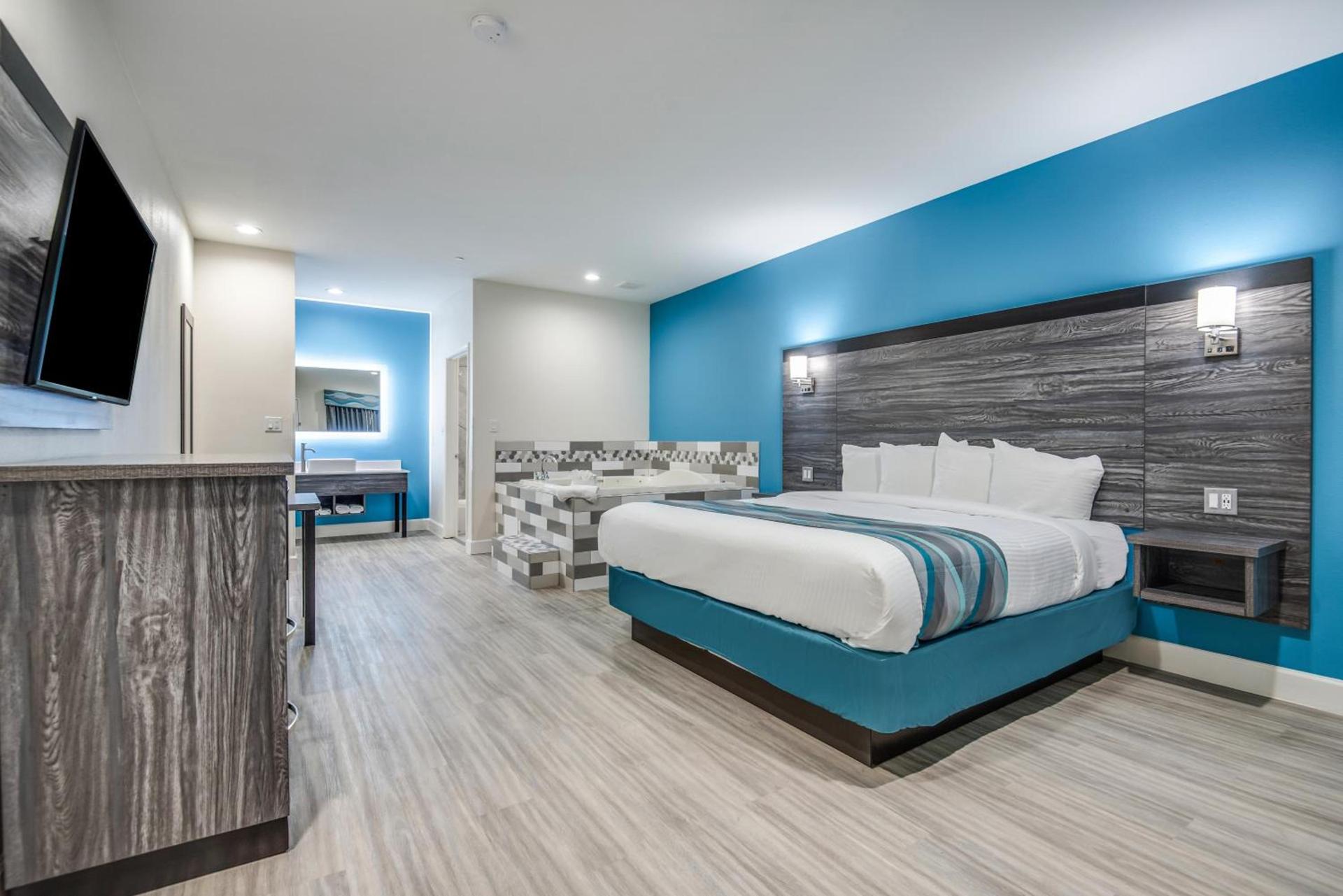 Americas Best Value Inn & Suites Houston at Hwy 6 photo 3