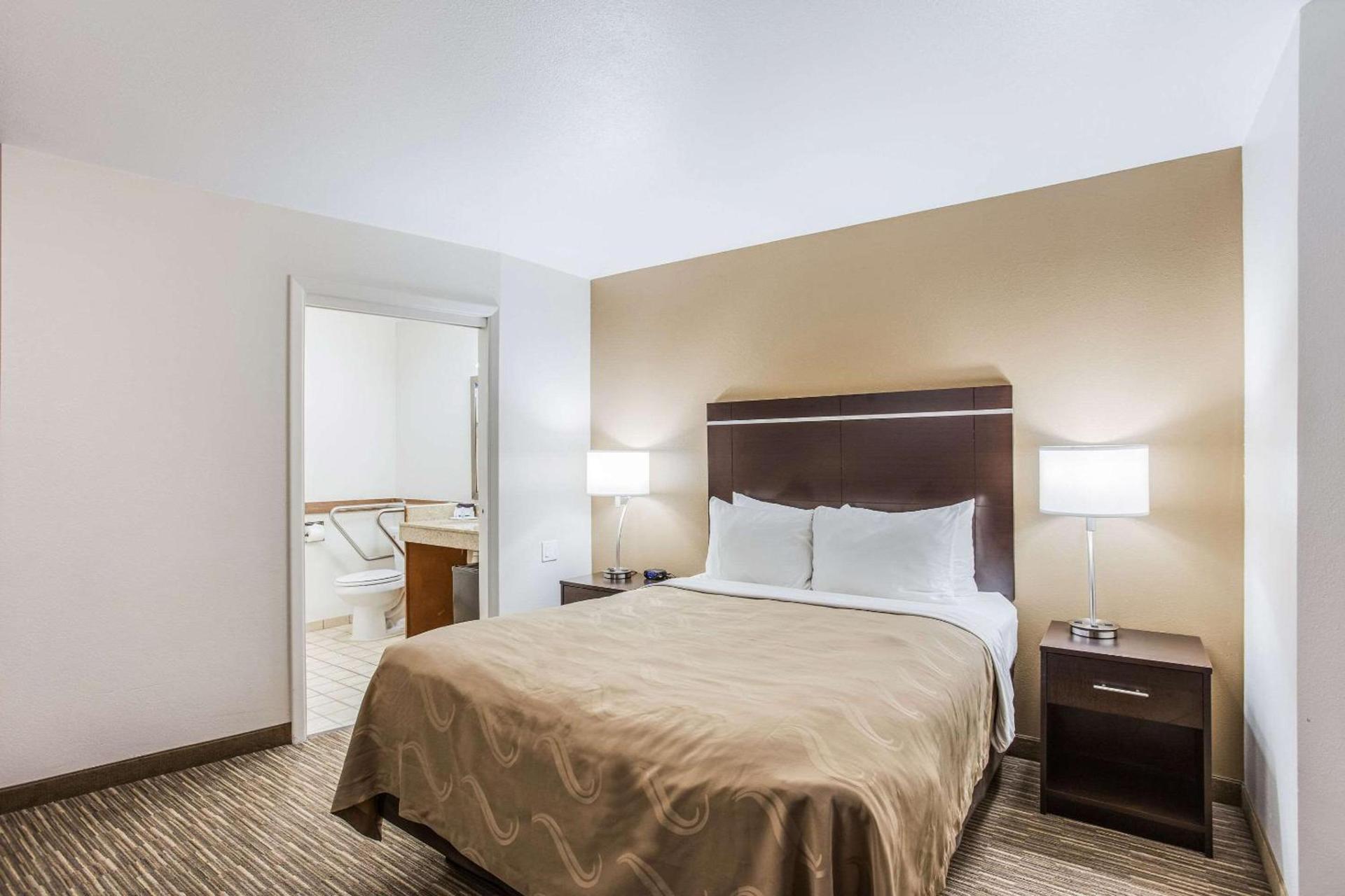 Quality Inn & Suites Meridian - West Boise photo 7