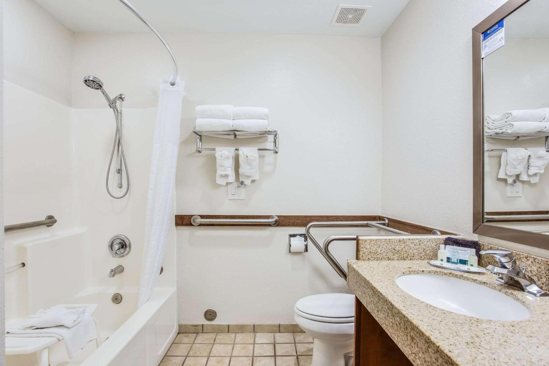 Quality Inn & Suites Meridian - West Boise photo 17