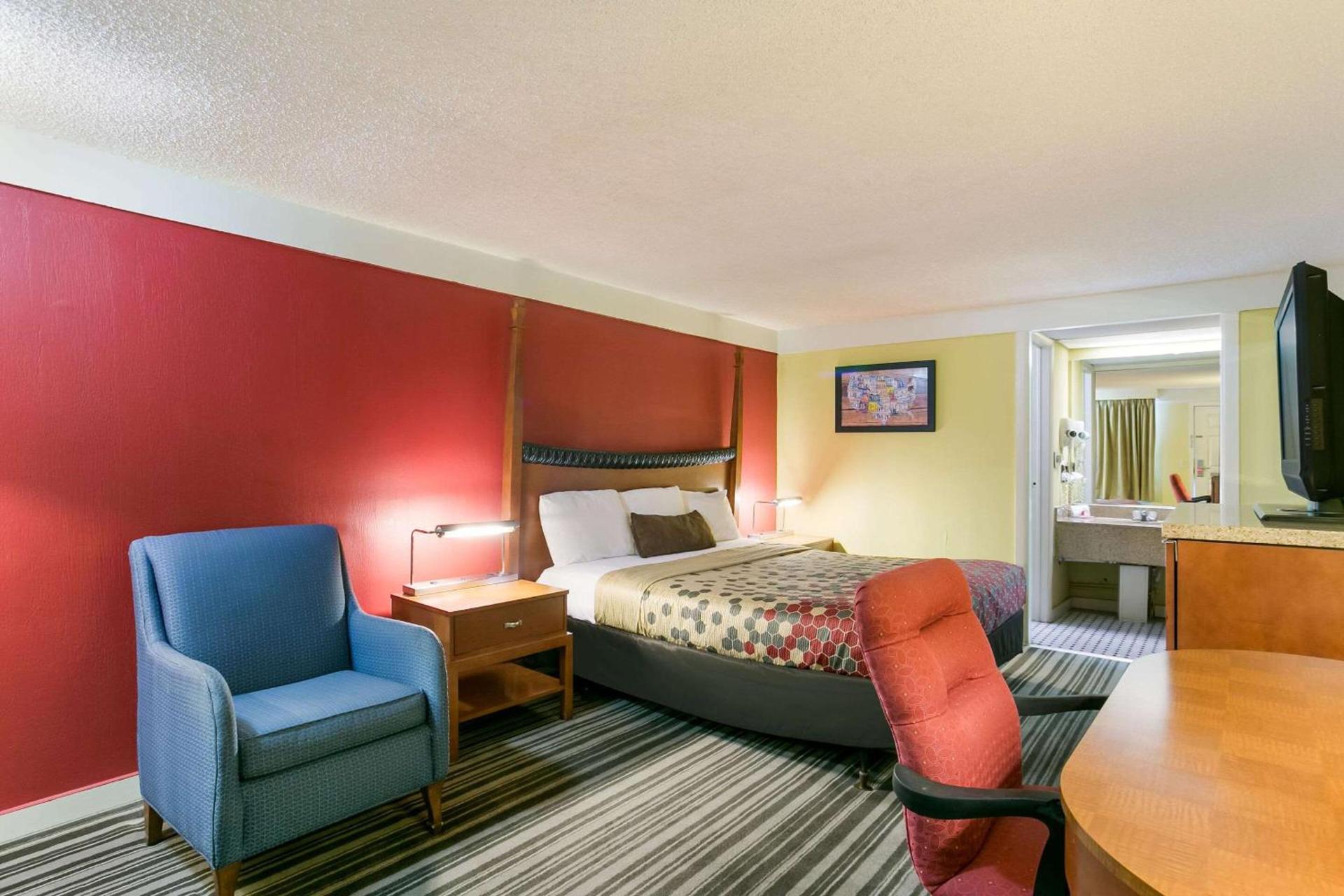 Econo Lodge Frederick I-70 photo 10