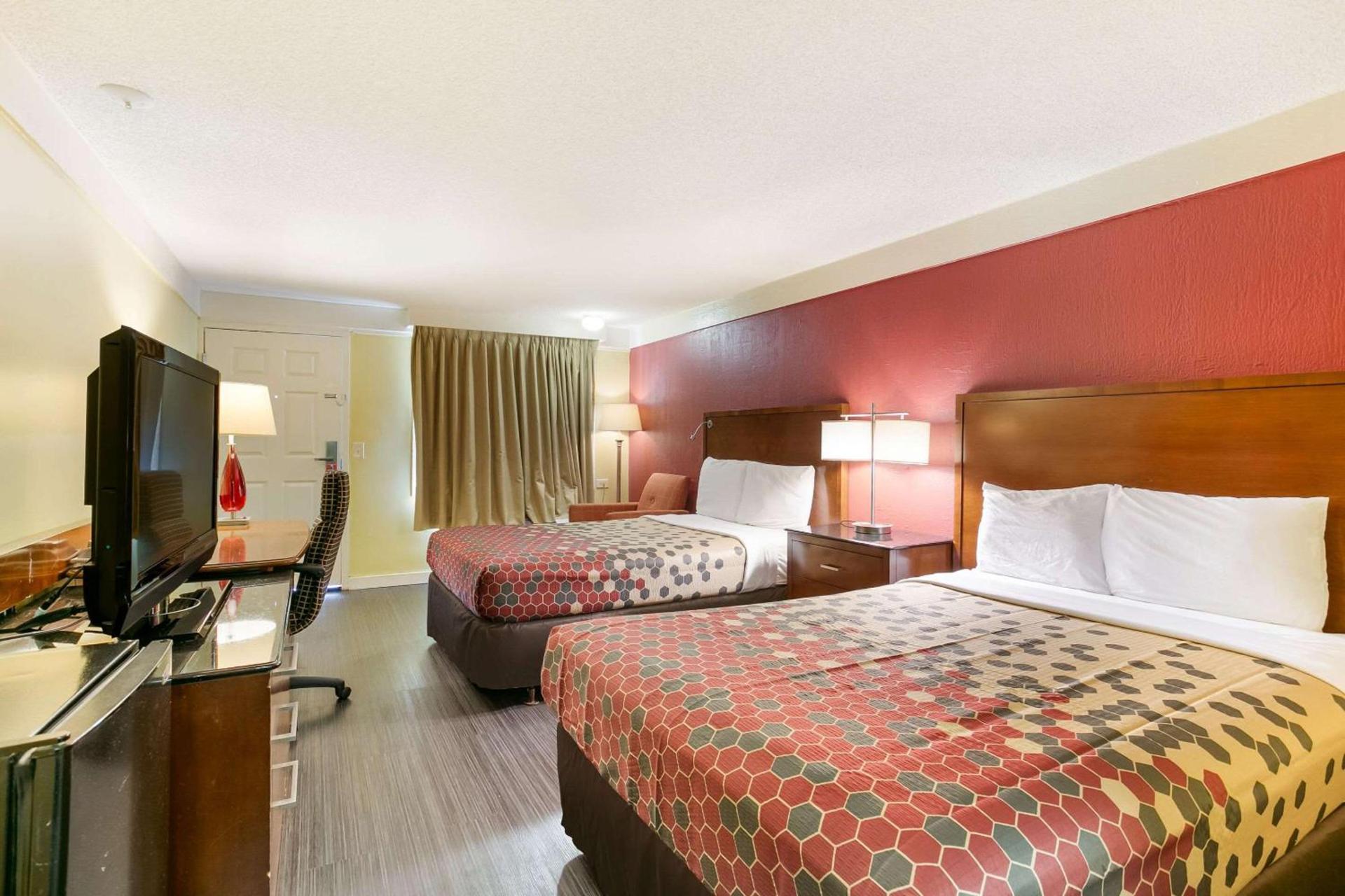 Econo Lodge Frederick I-70 photo 15
