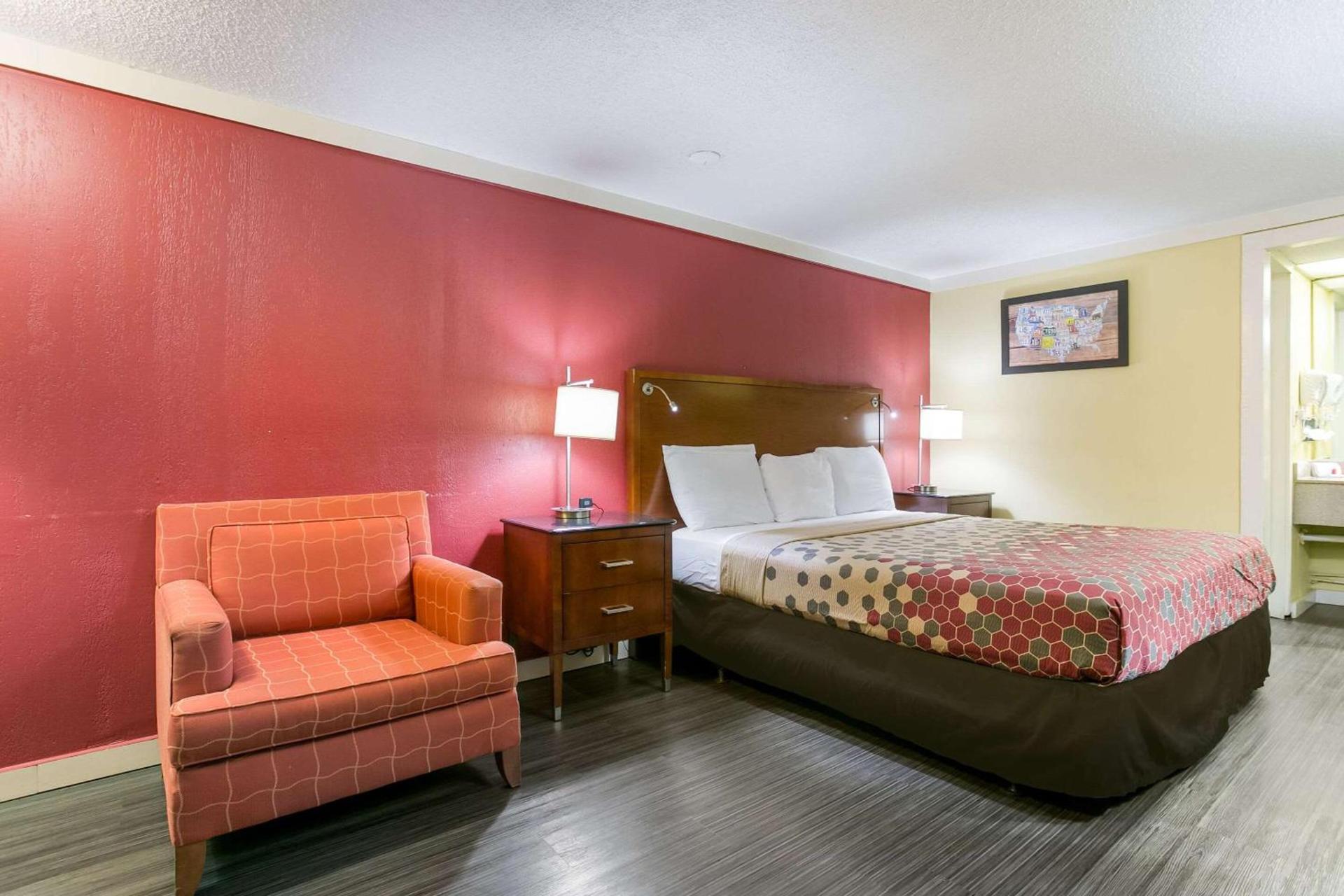 Econo Lodge Frederick I-70 photo 16