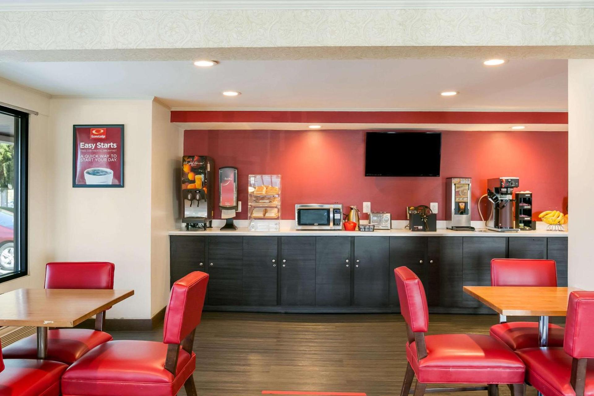 Econo Lodge Frederick I-70 photo 22
