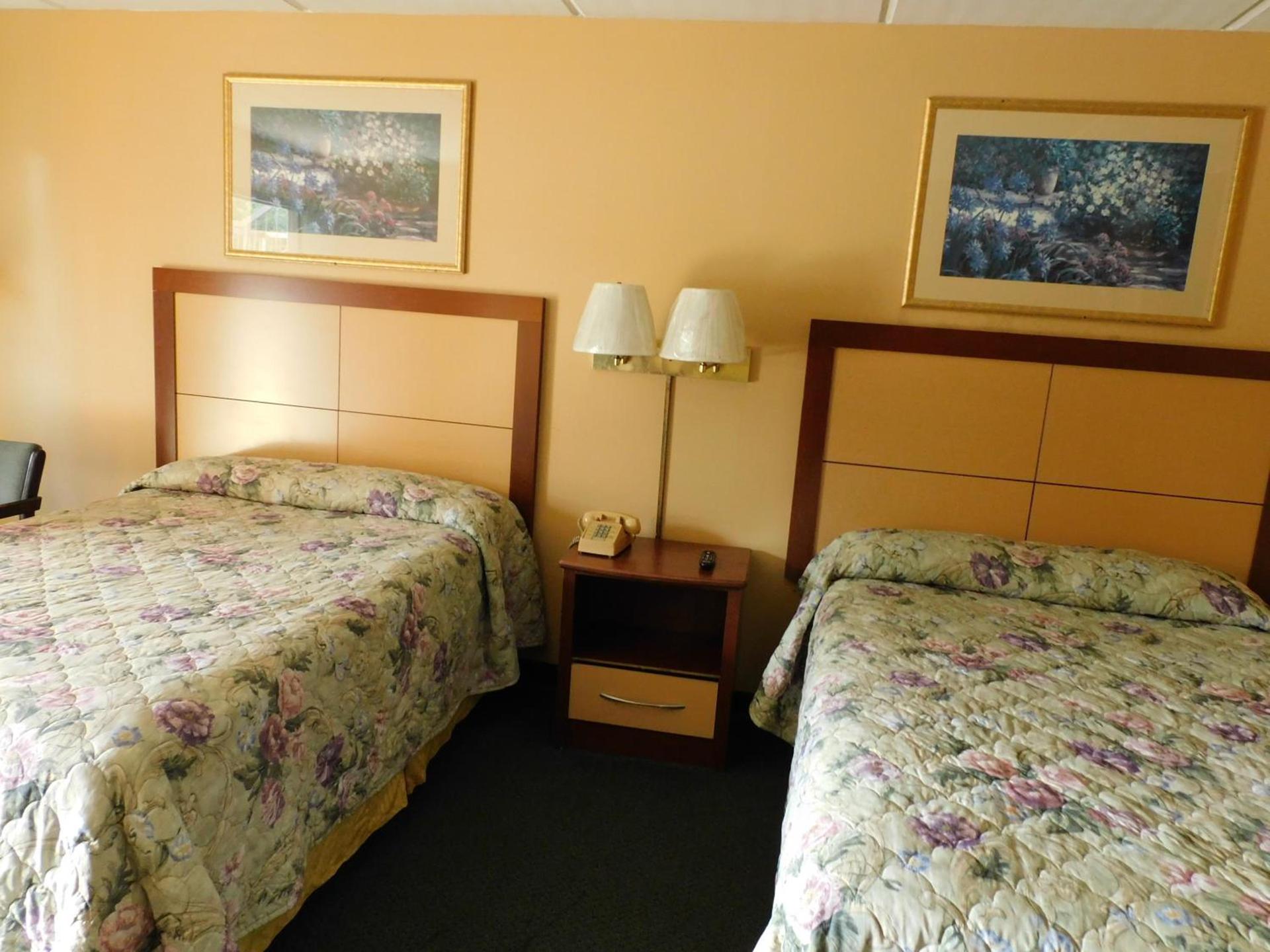 Camilla Inn & Suites photo 23
