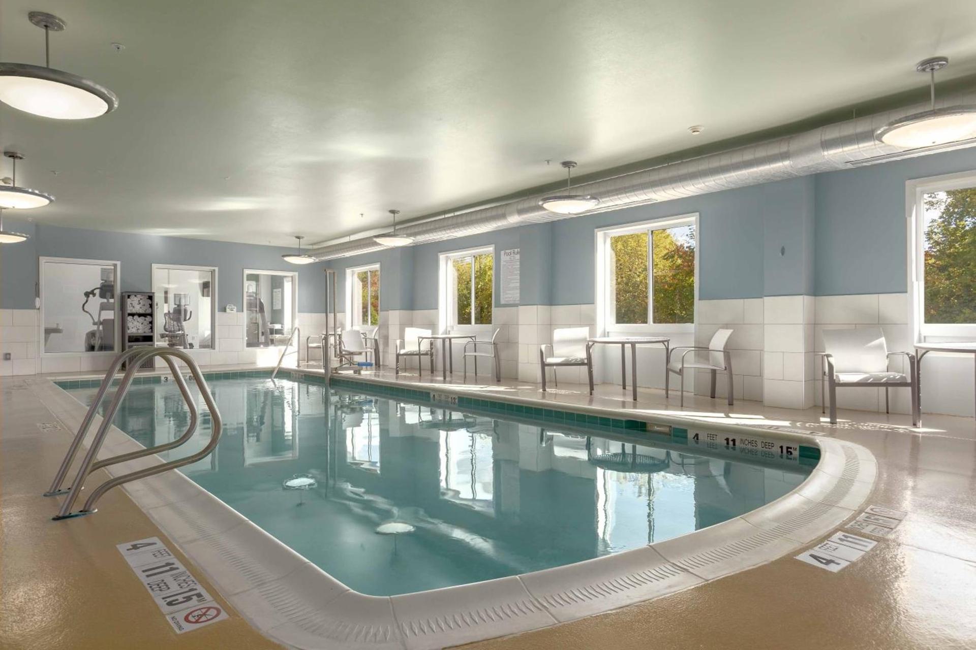 Holiday Inn Express Hotel & Suites Binghamton University-Vestal by IHG photo 26