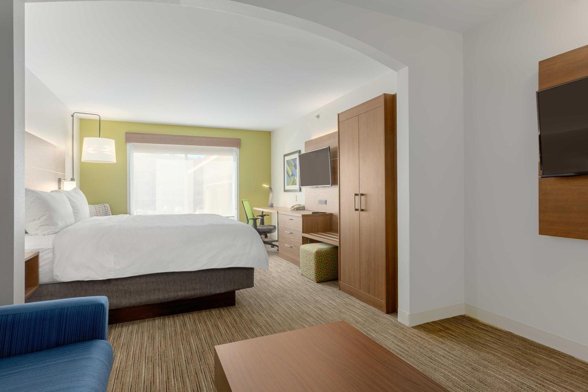 Holiday Inn Express Hotel & Suites Binghamton University-Vestal by IHG photo 28