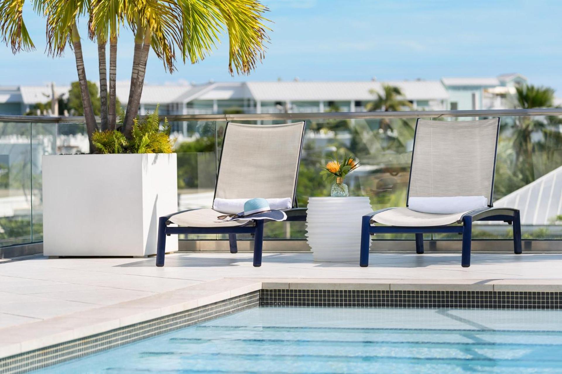 H2O Suites- Adults Only photo 6