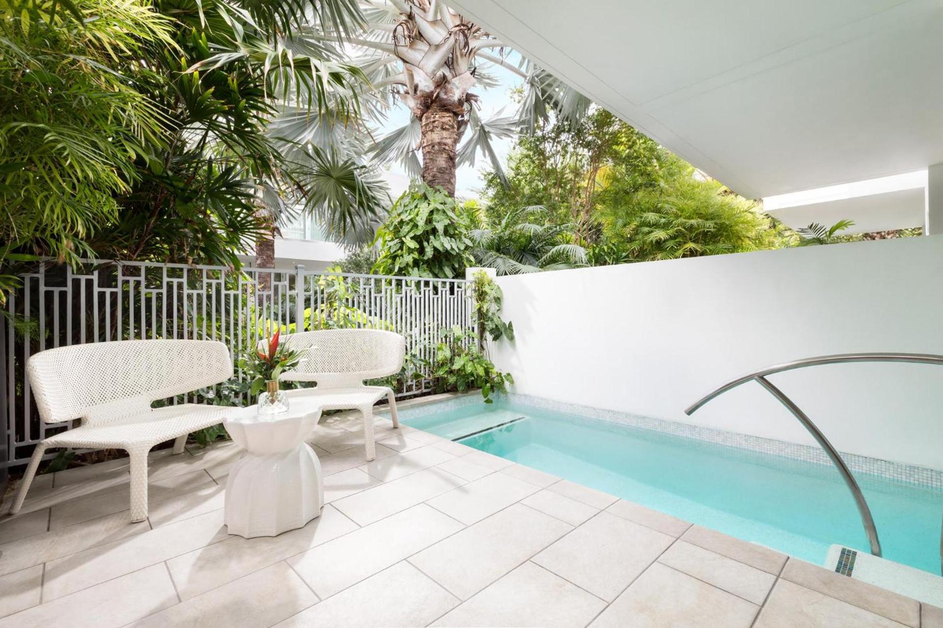 H2O Suites- Adults Only photo 7