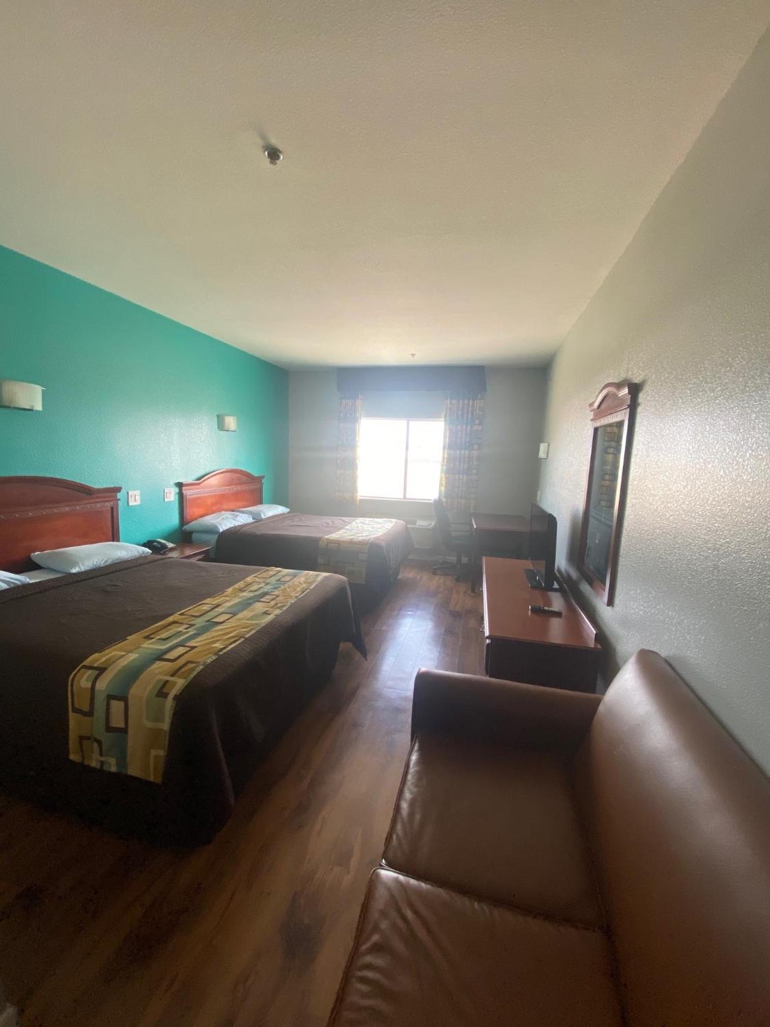 Tropicana Inn and Suites photo 32