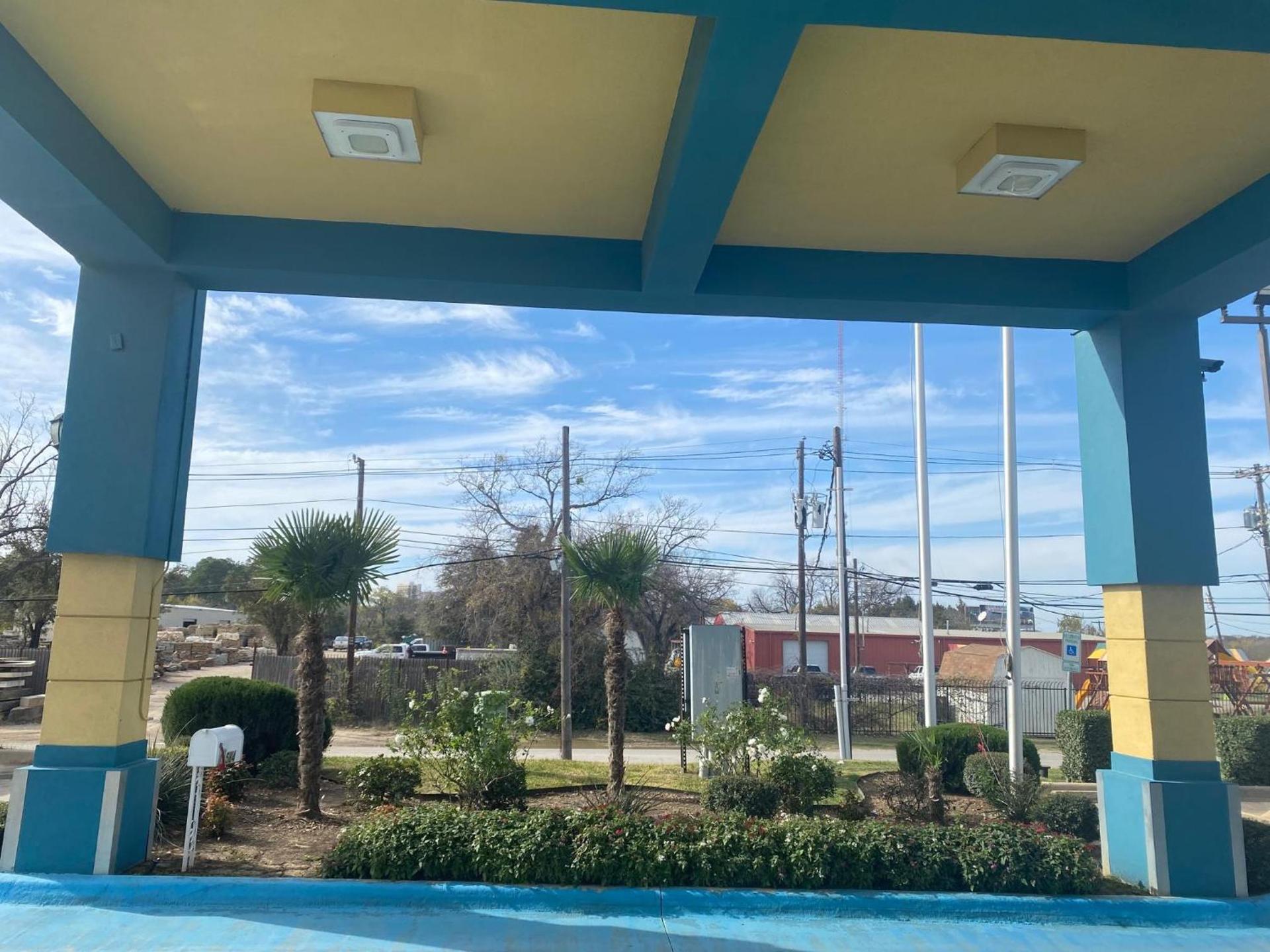 Tropicana Inn and Suites photo 11