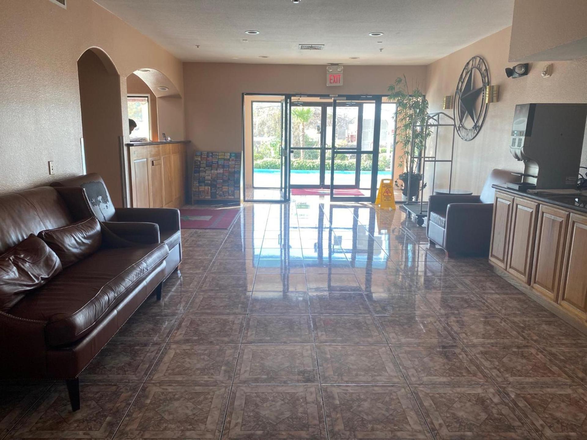 Tropicana Inn and Suites photo 15