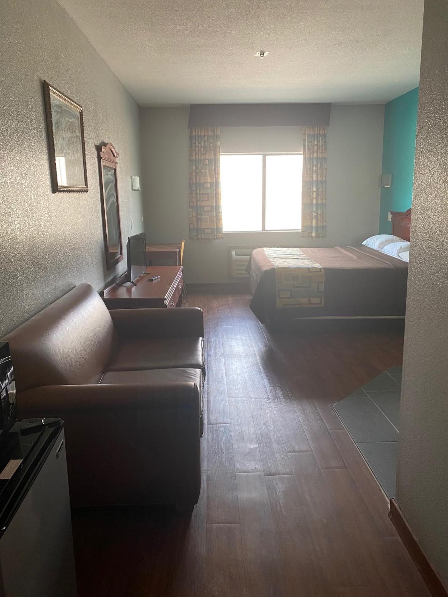 Tropicana Inn and Suites photo 18