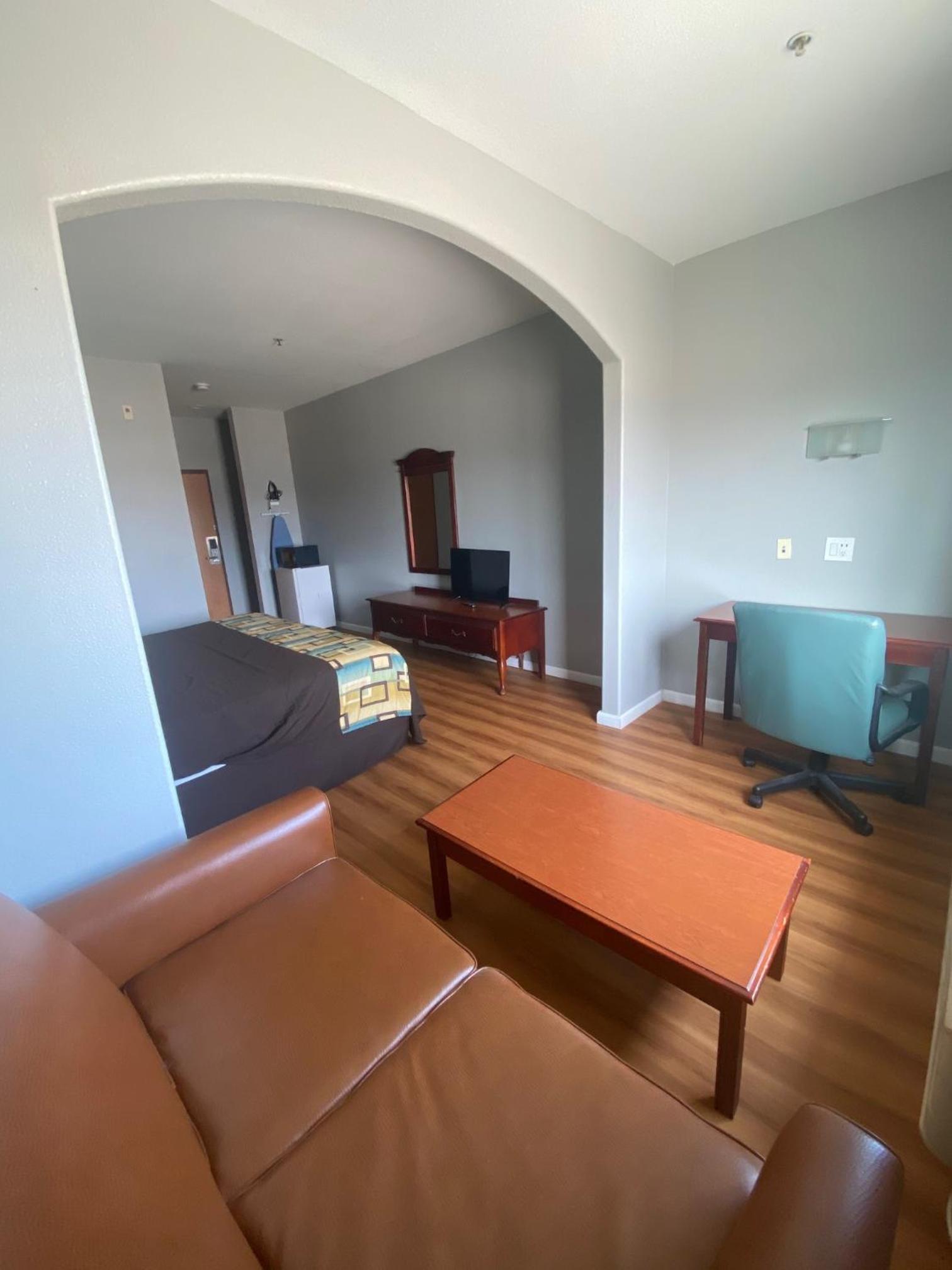 Tropicana Inn and Suites photo 20