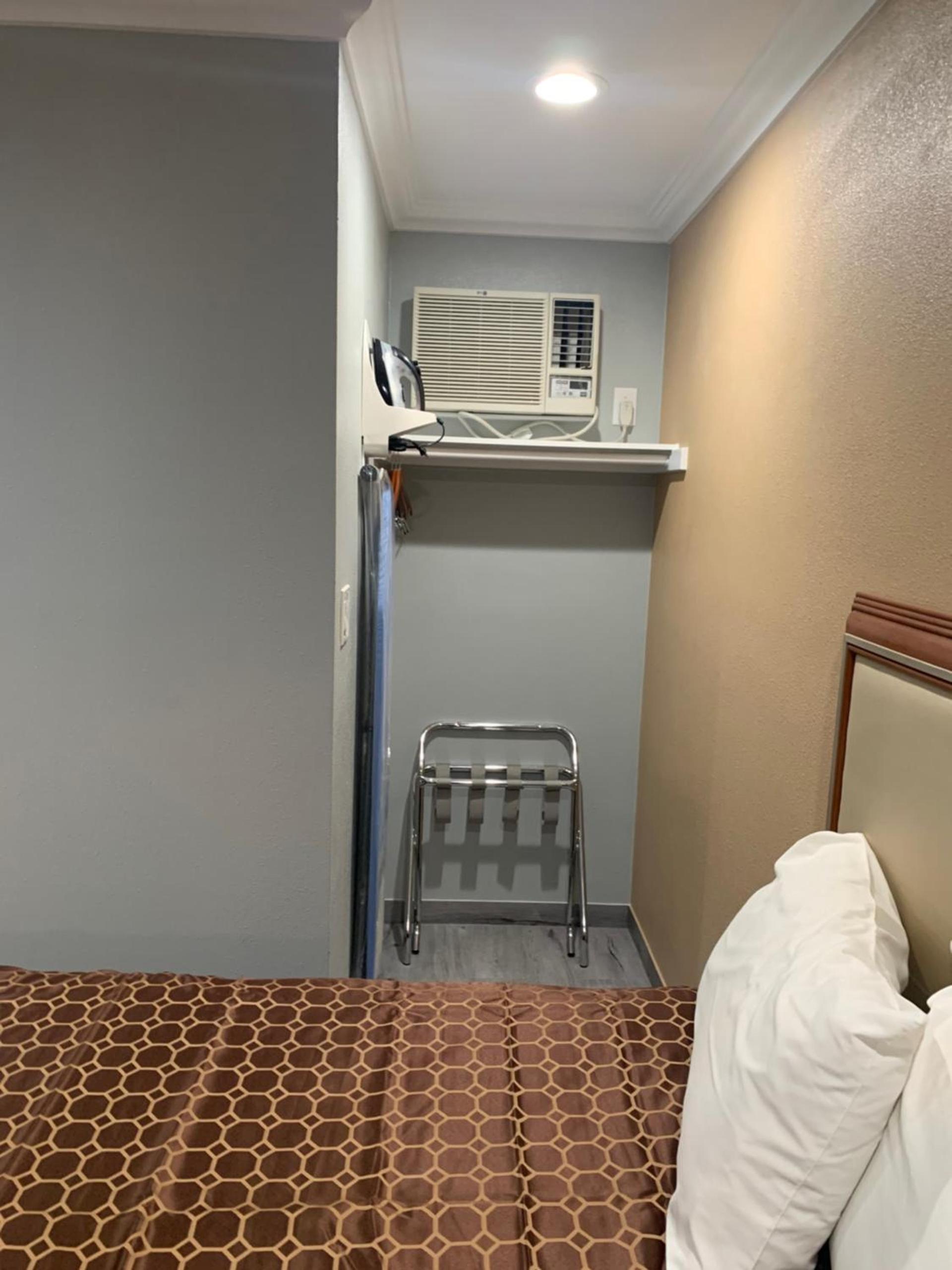 Colusa Motel photo 16