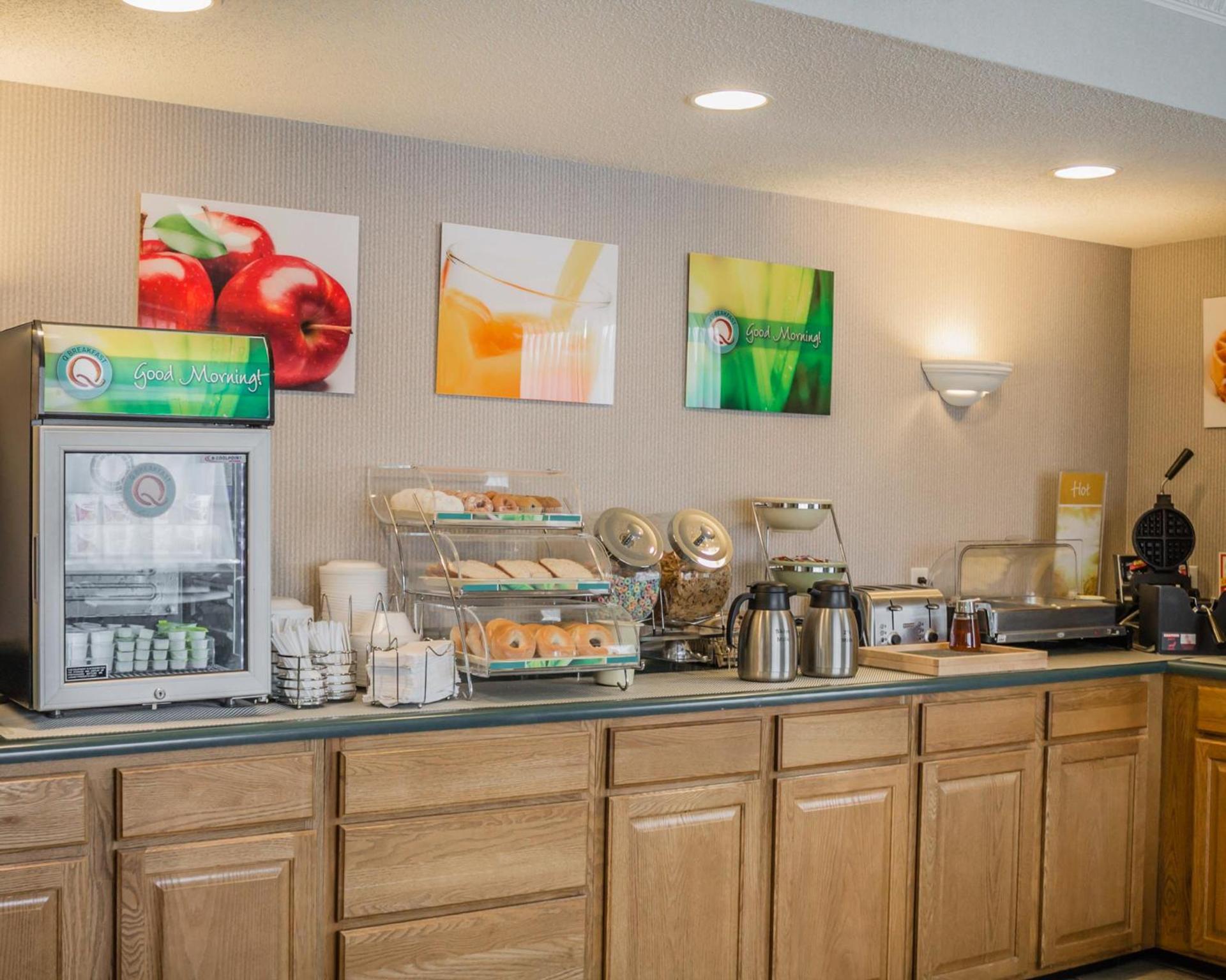 Quality Inn & Suites Manistique photo 16